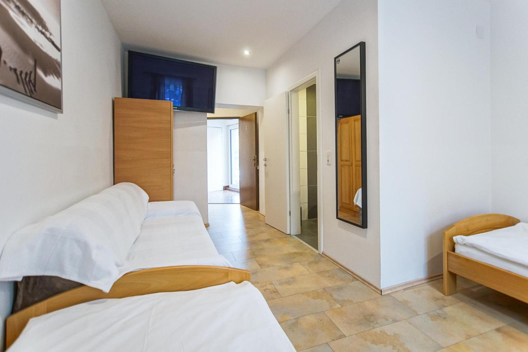 Standard Twin Room photo 1