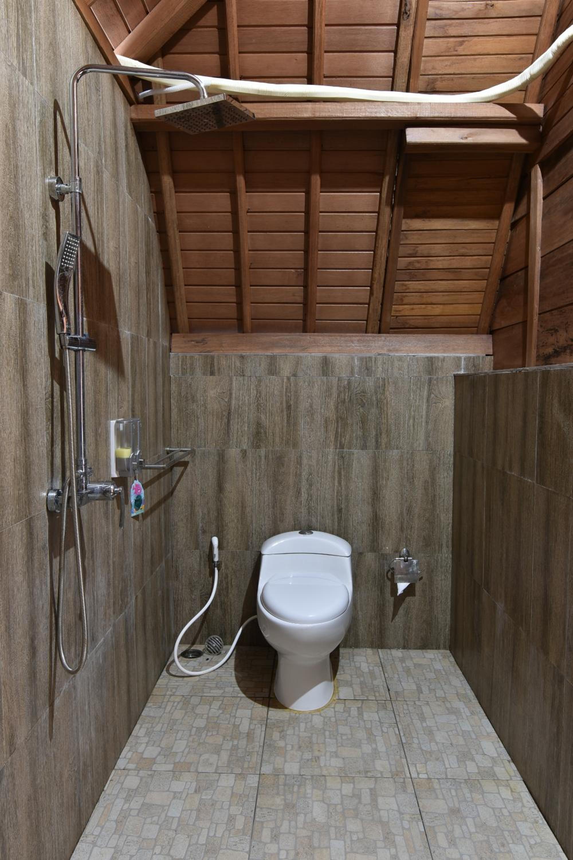 Deluxe Room with Sea View - Photo 4