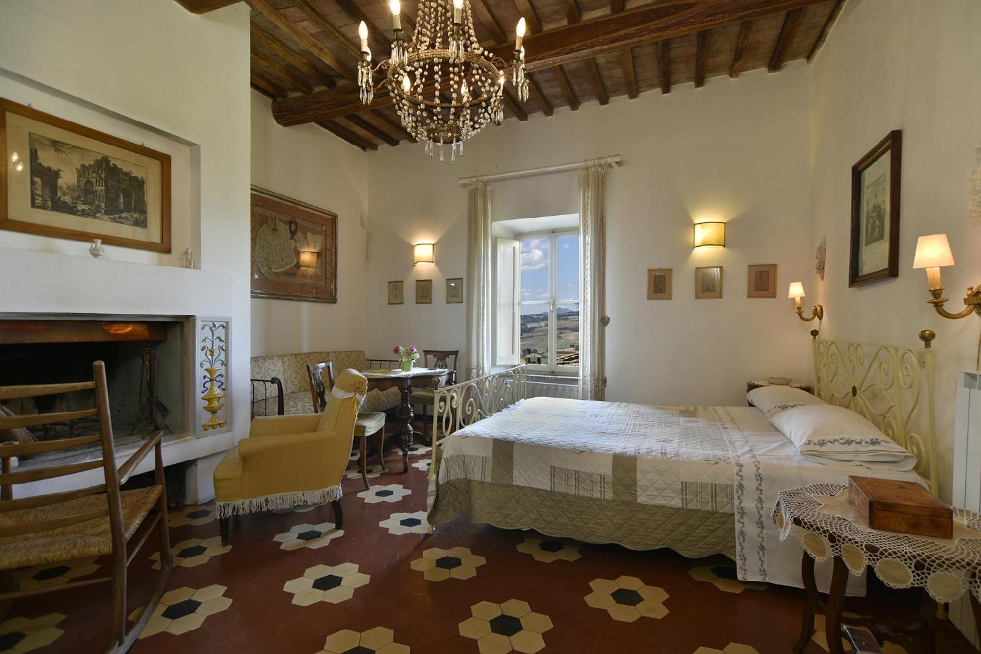 One-Bedroom Suite with Sofa Bed