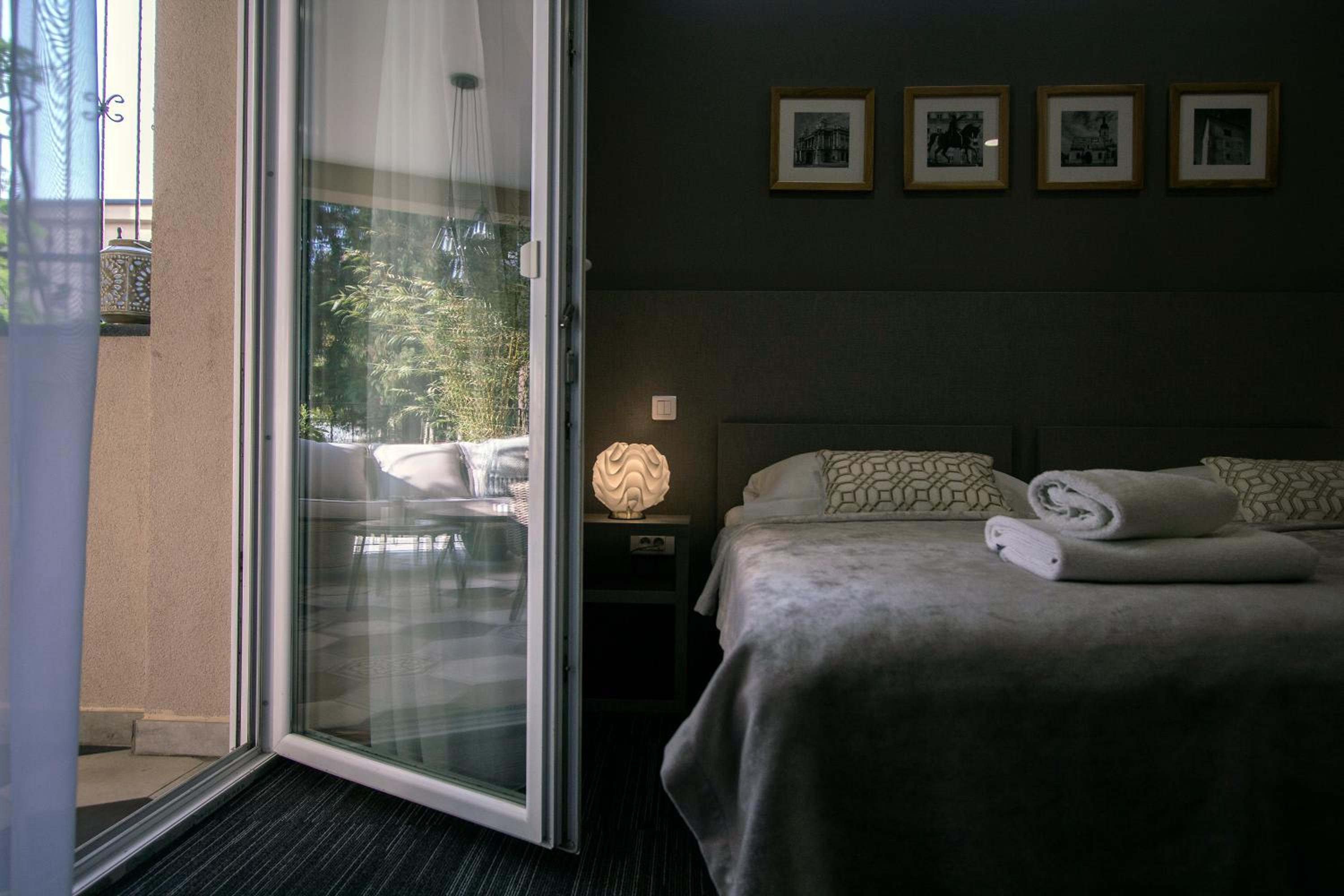 Double Room with Extra Bed with Terrace photo 3