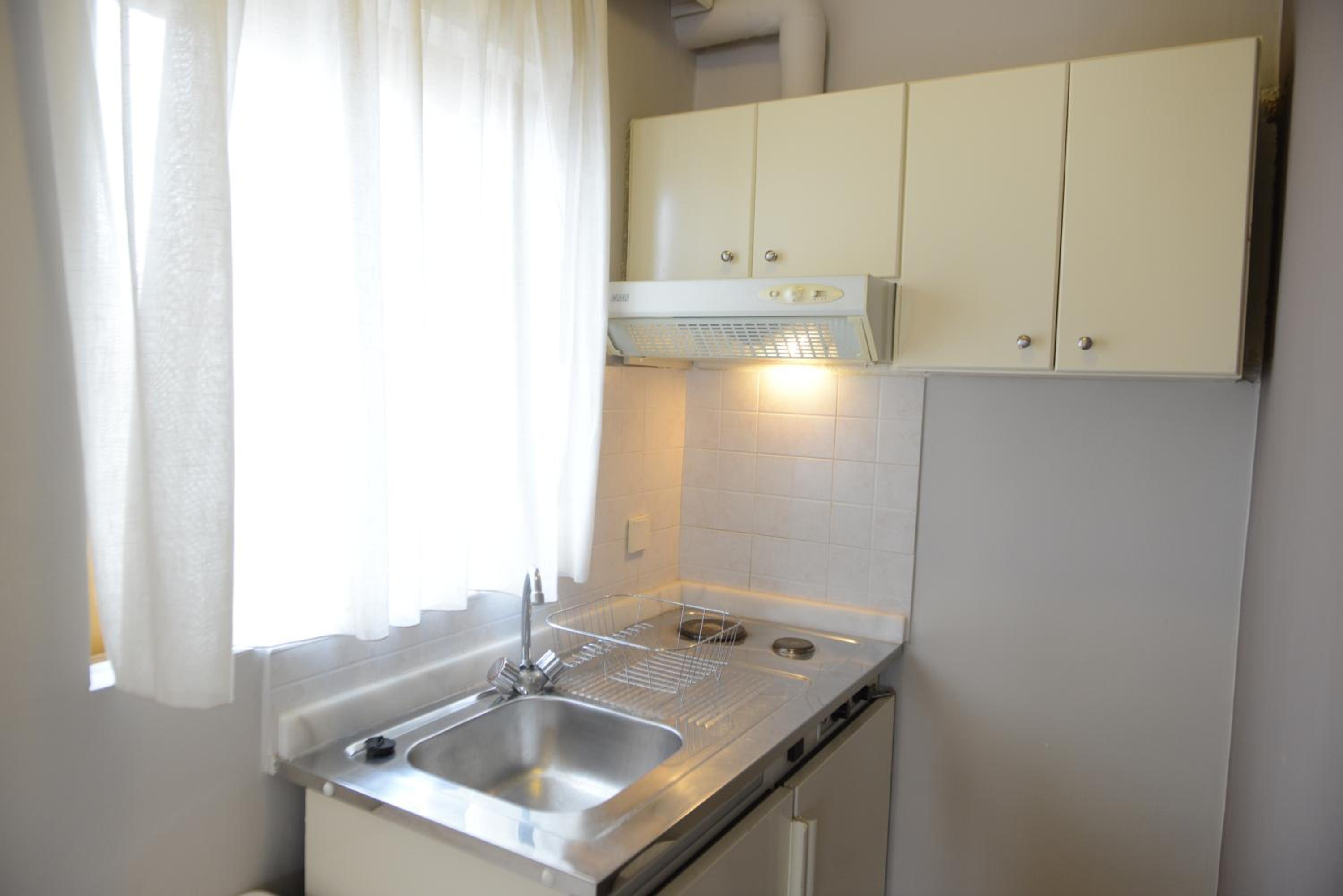 Studio (3 Adults) - Photo 17