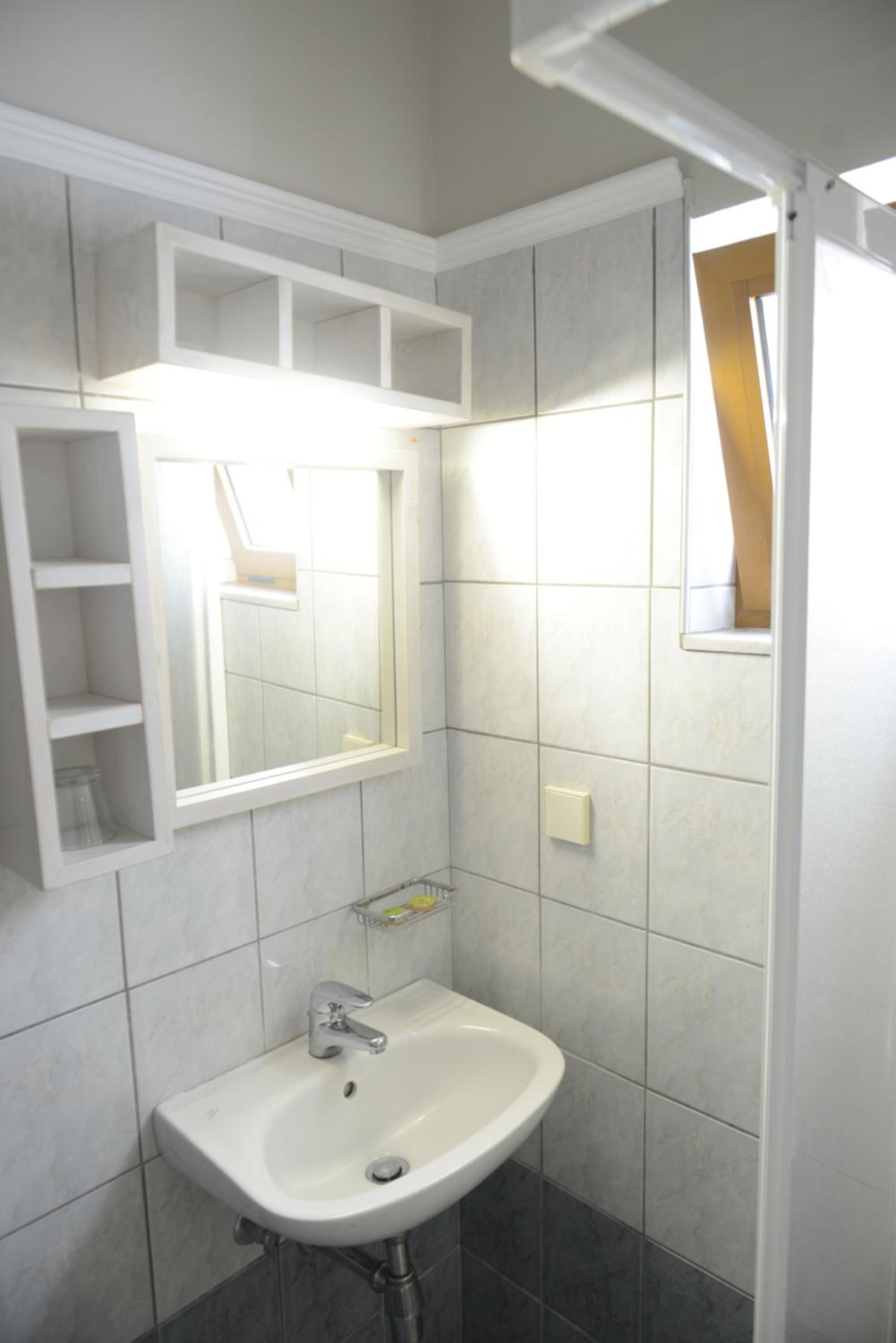 Studio (3 Adults) - Photo 7