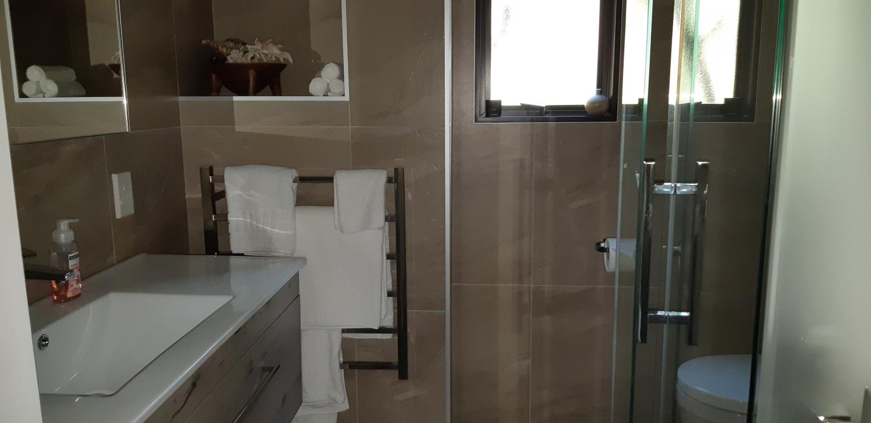 Queen Suite photo 2