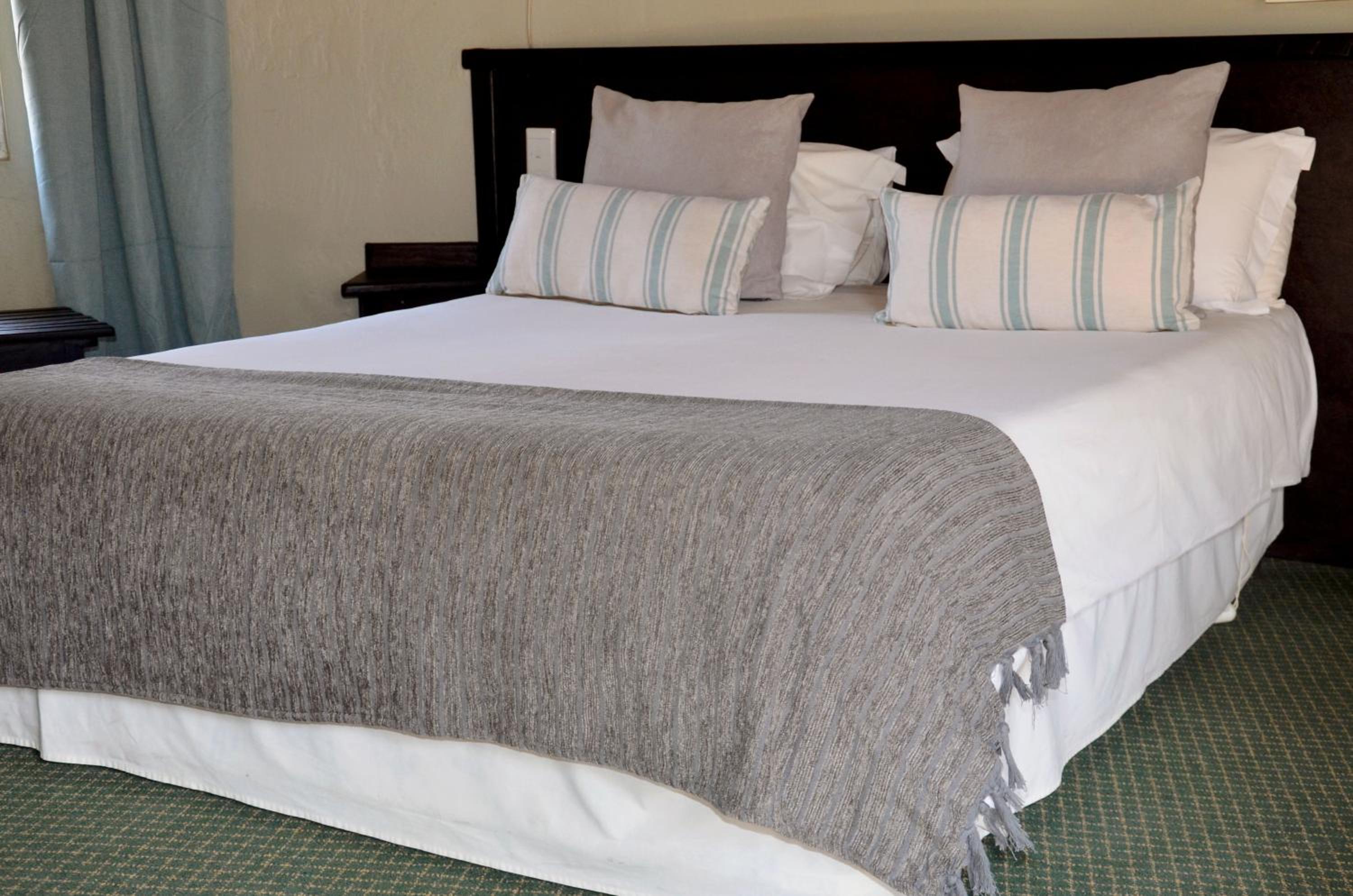 Double or Twin Room with Garden View - Photo 7
