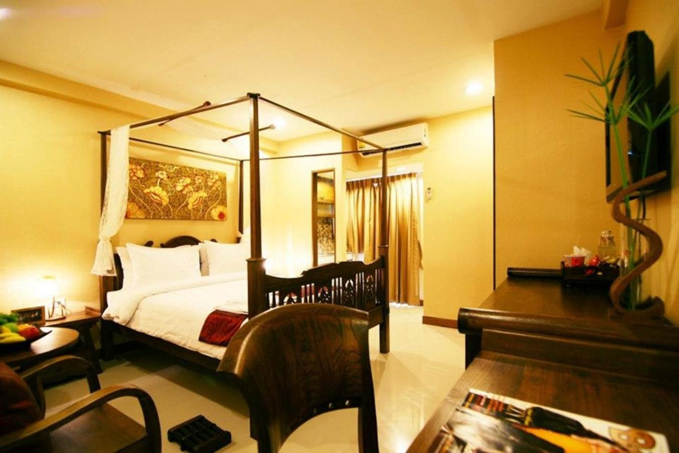 Superior Queen Room-Room only-No Airport Transfer - Photo 5
