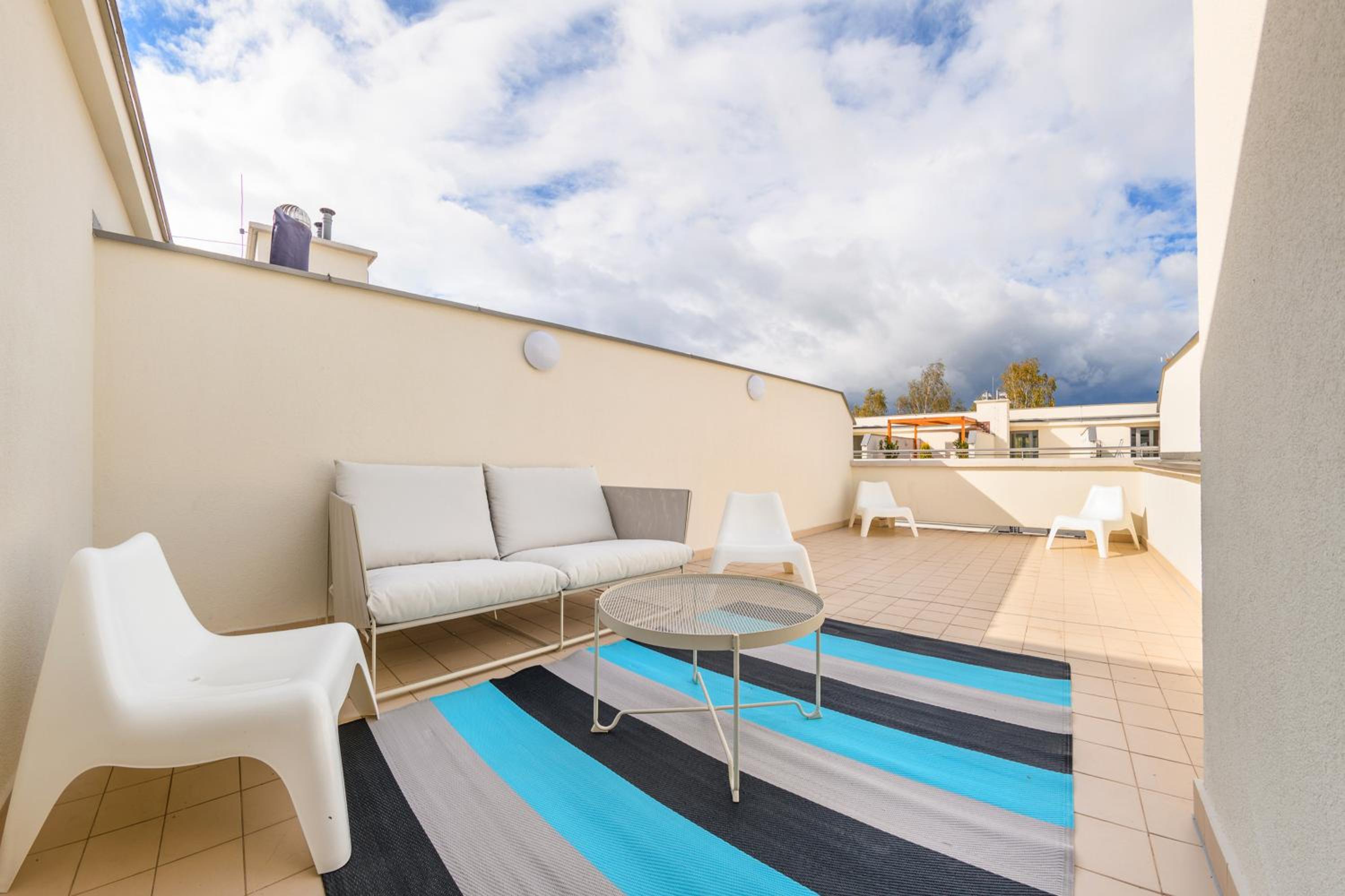 Two-Bedroom Apartment with Forest View photo 3