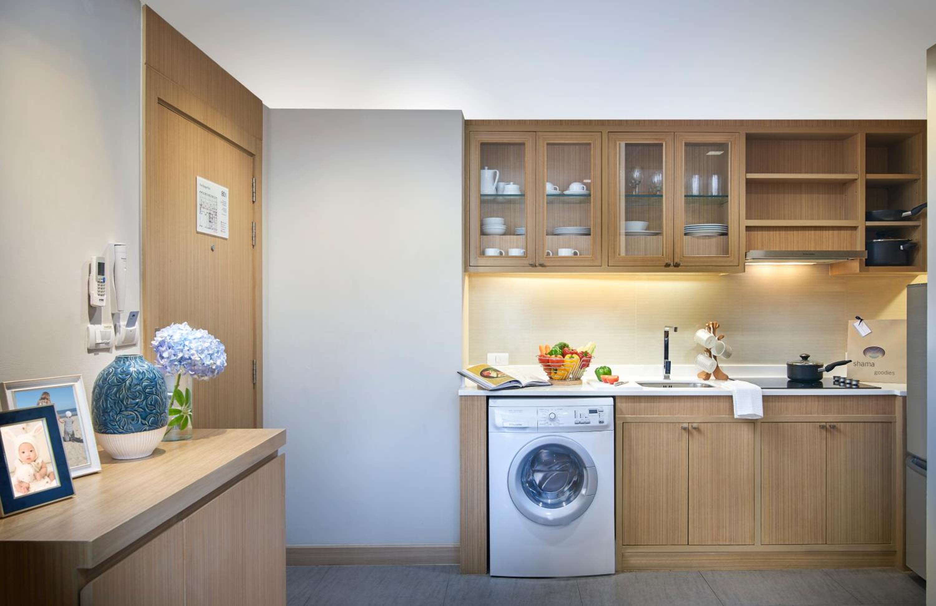 Bed & Cafe - Studio Room With Breakfast + Free One Bottle Of Wine