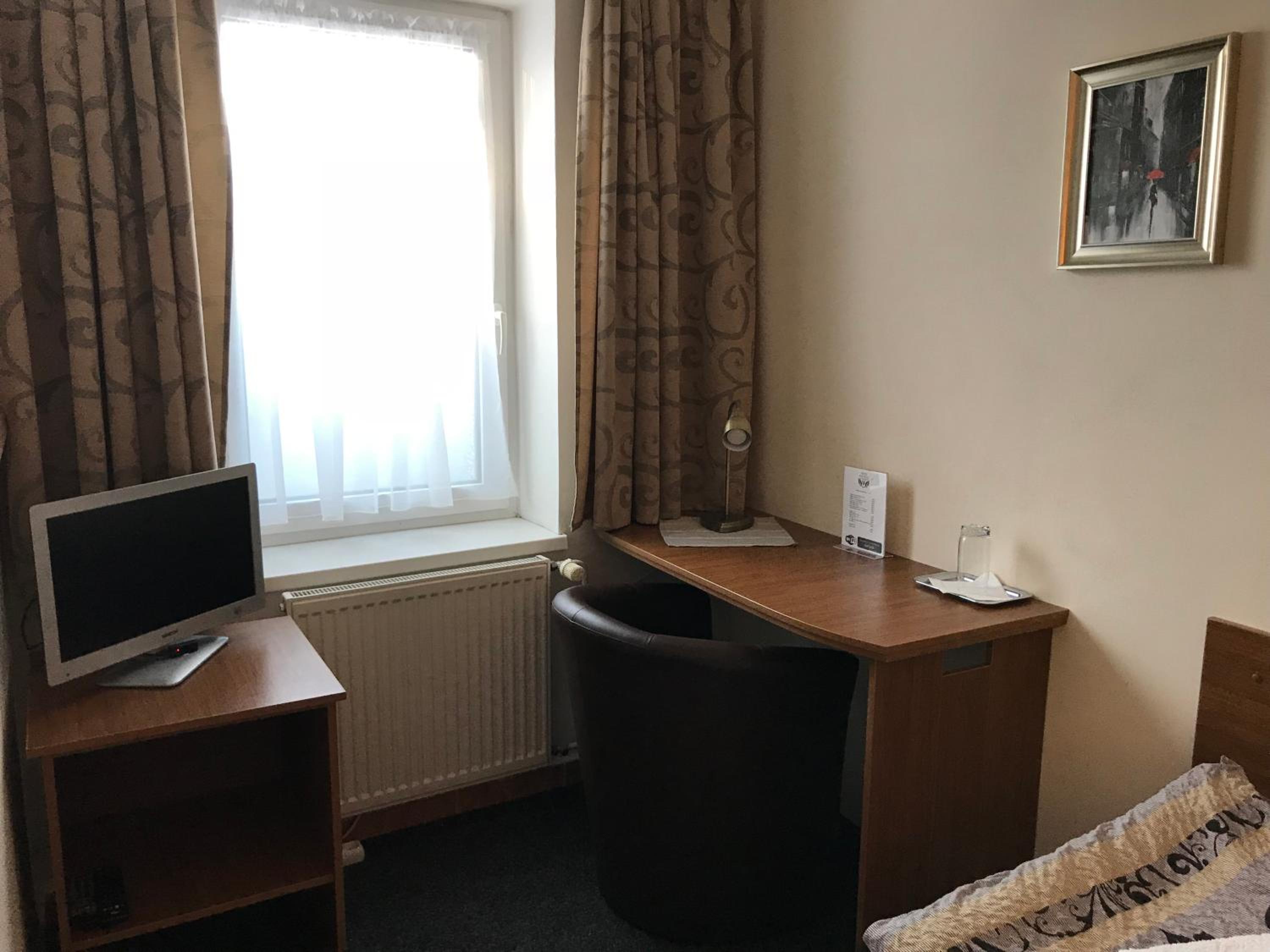 Single Room photo 2