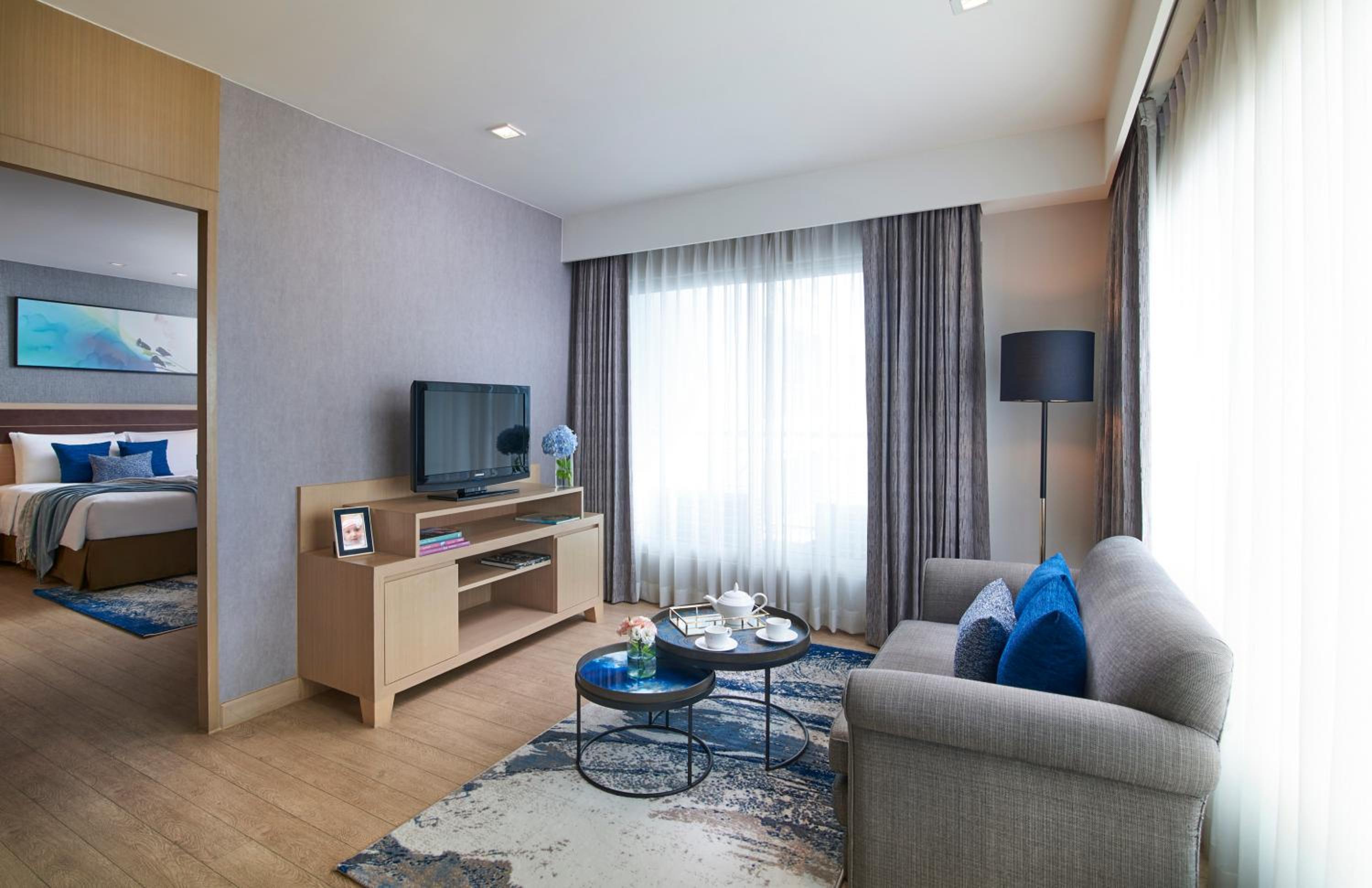 One Bedroom Lakeview