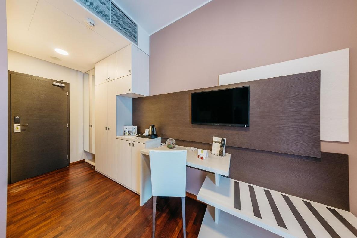 One-Bedroom Suite photo 3