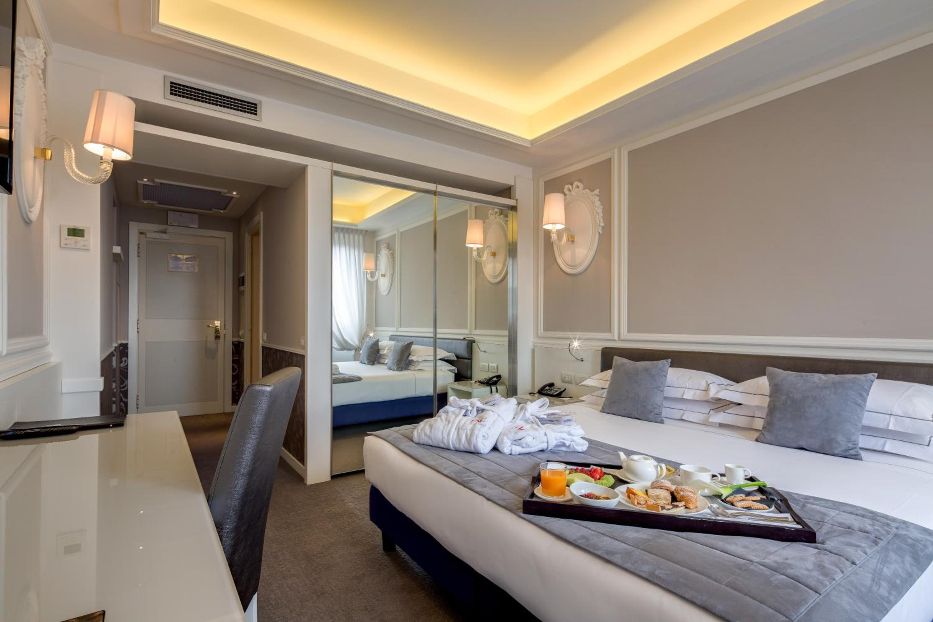 Superior Double Room - Photo 1