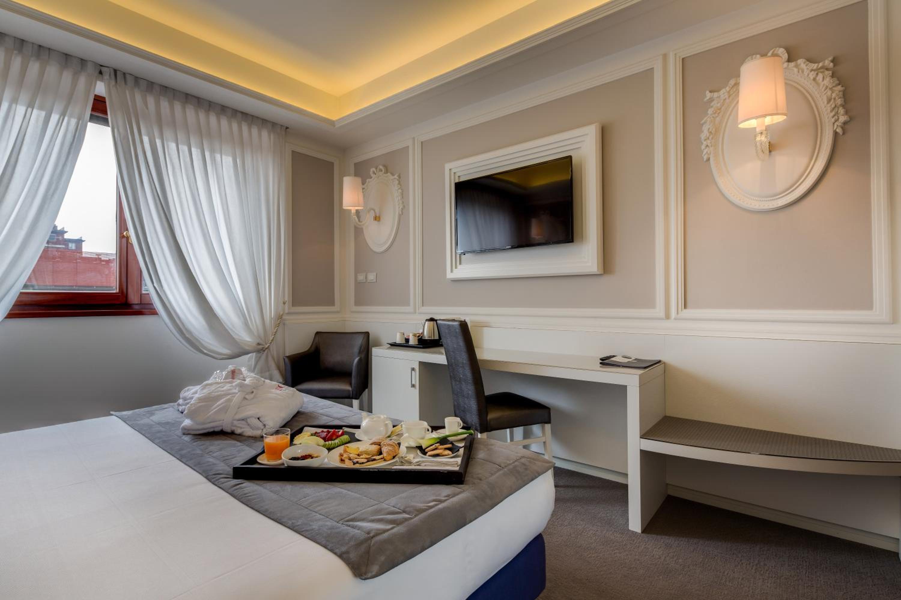 Superior Double Room - Photo 4