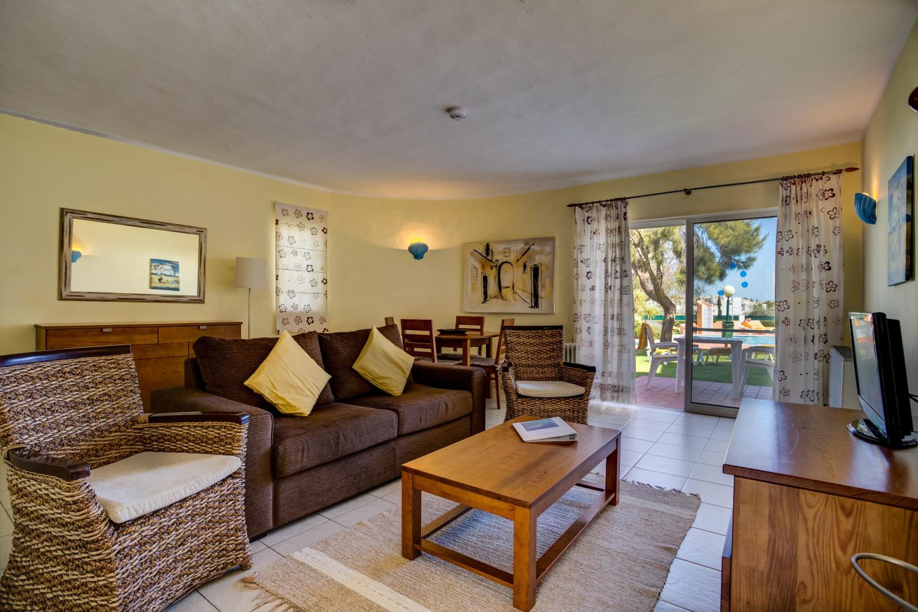 One Bedroom Apartment Superior