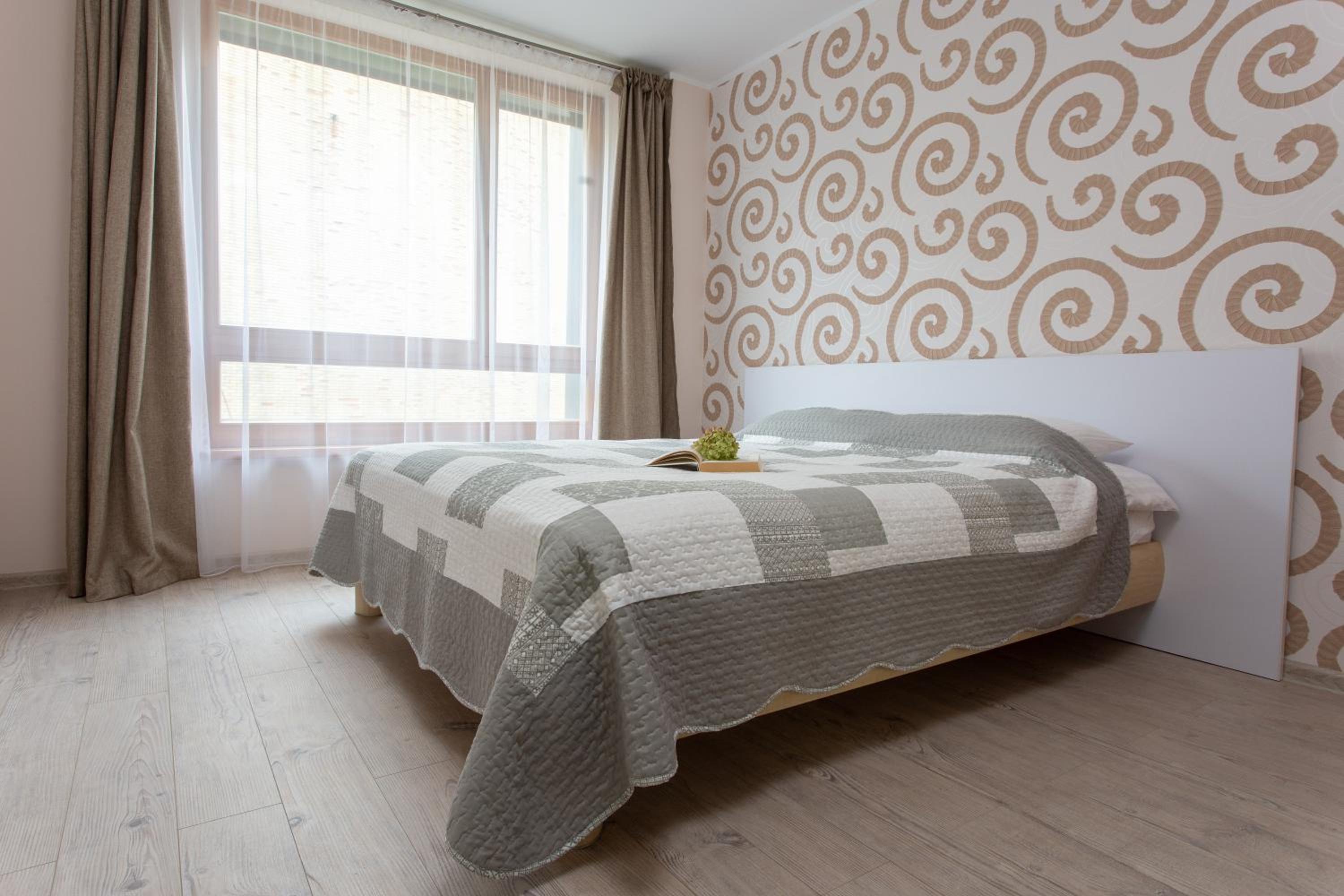 Apartment with Balcony - Photo 20