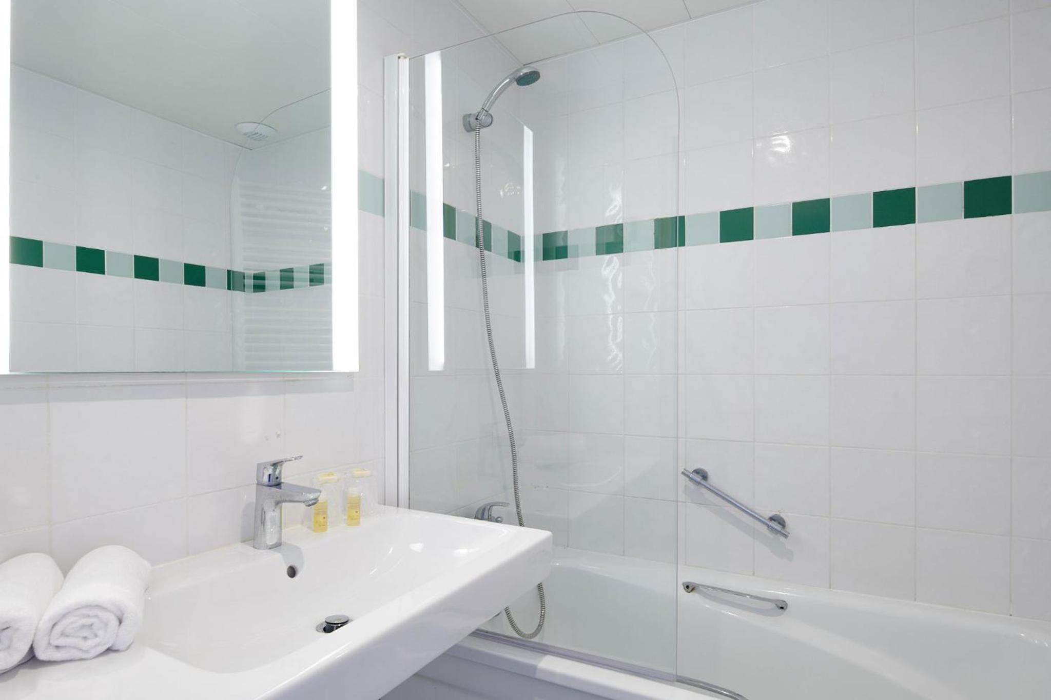 Triple Room with Sea View - Photo 3