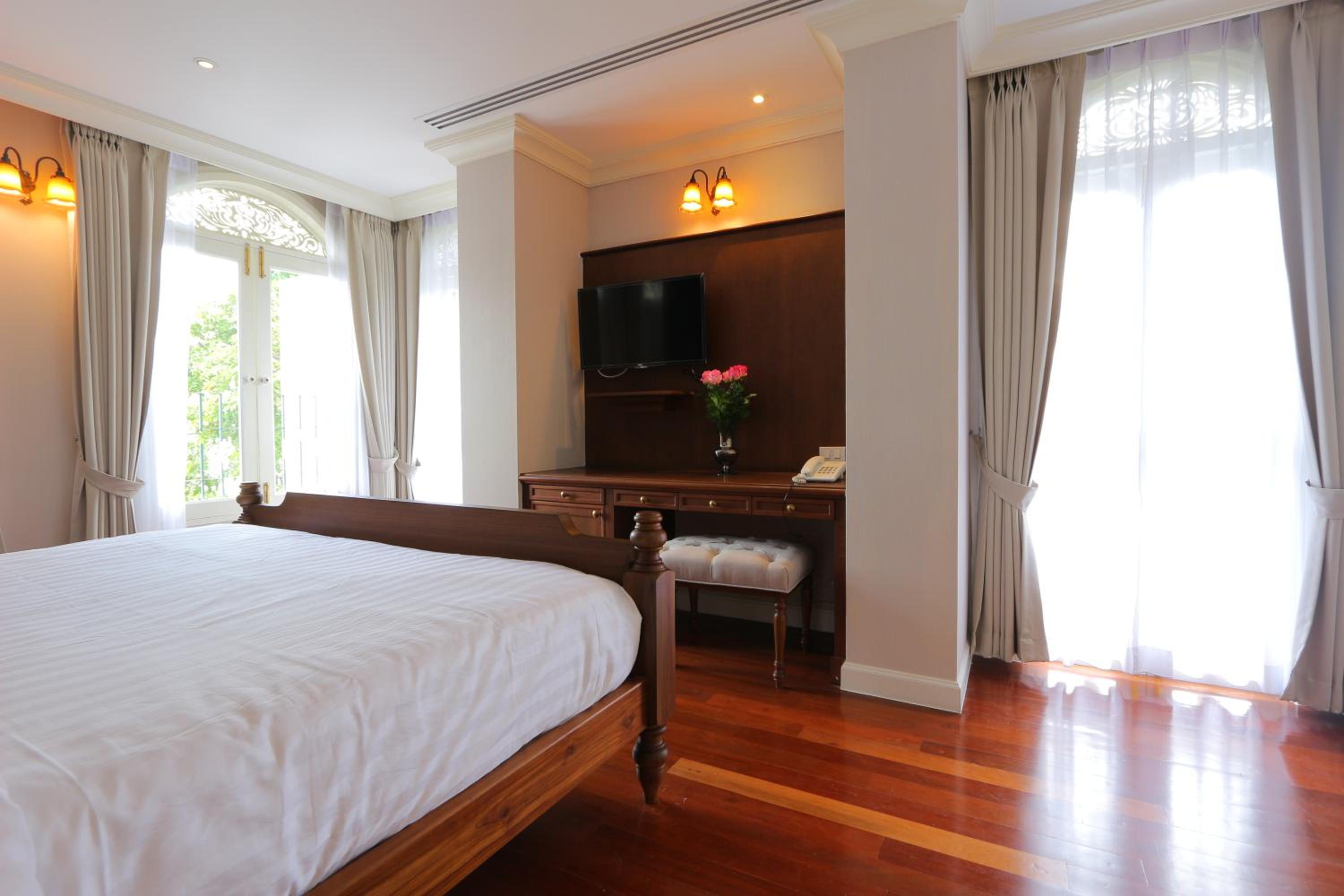 Executive Suite