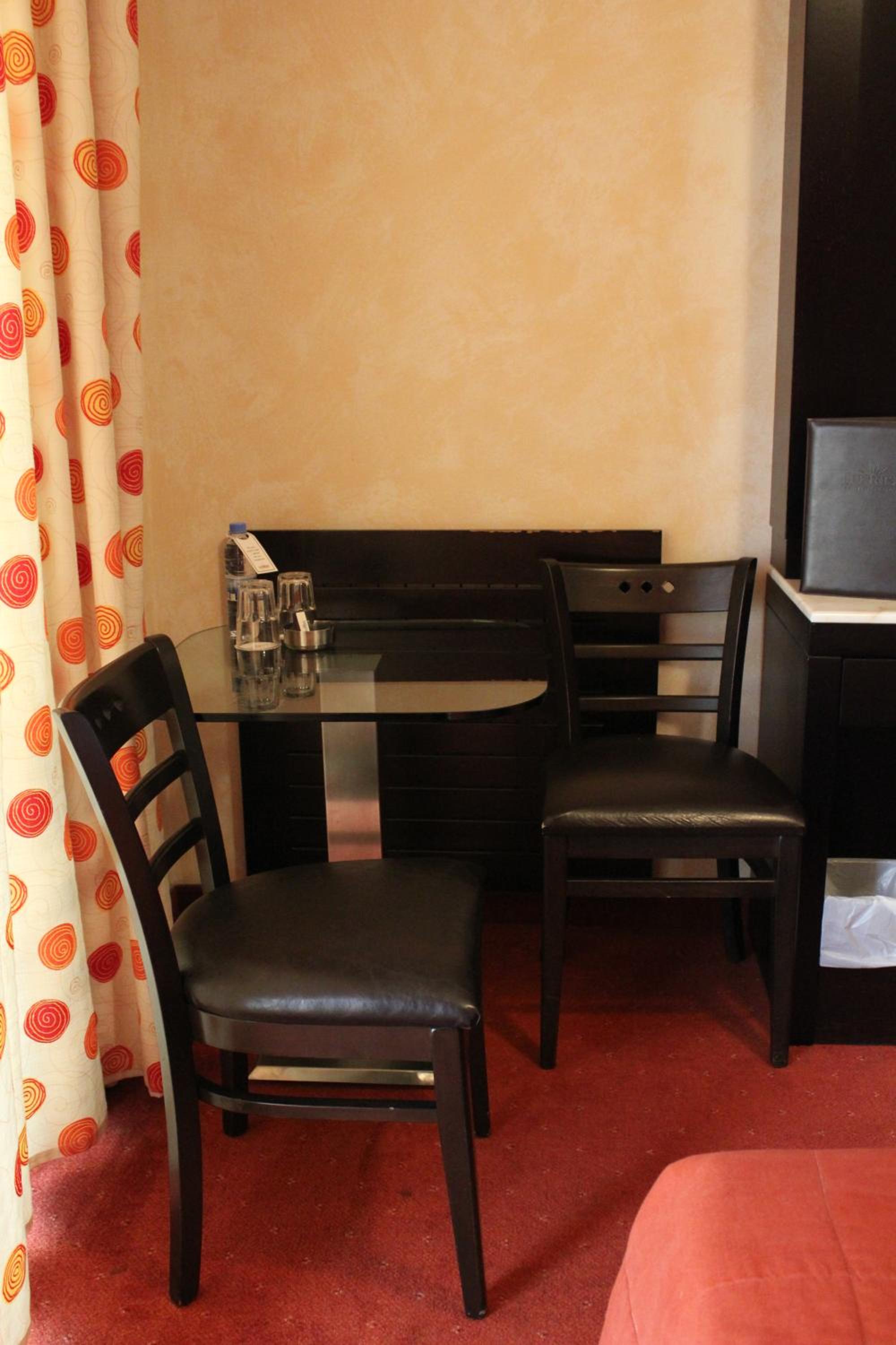 Standard Double Room photo 3