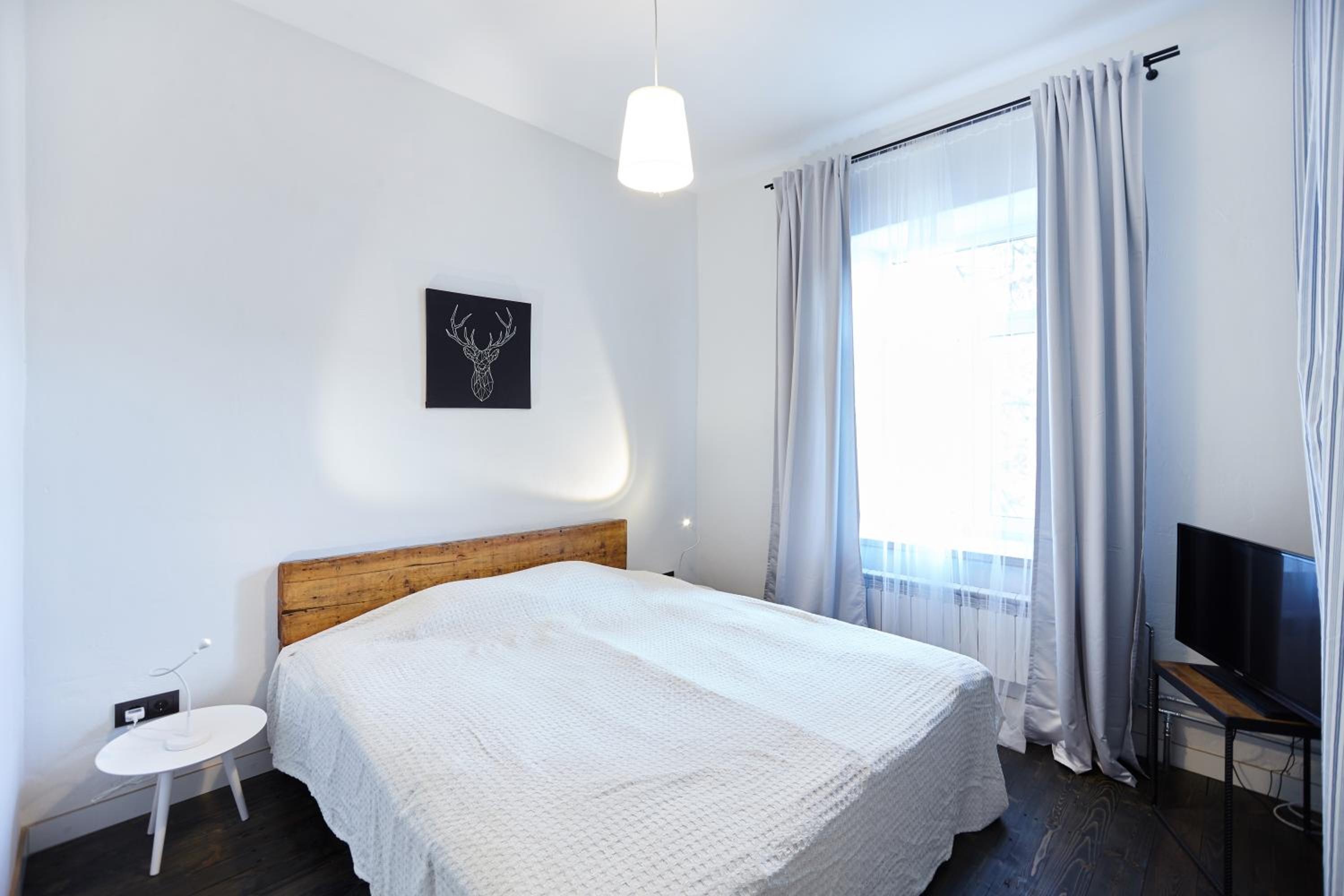 Standard Two-Bedroom Apartment with Balcony - Photo 9