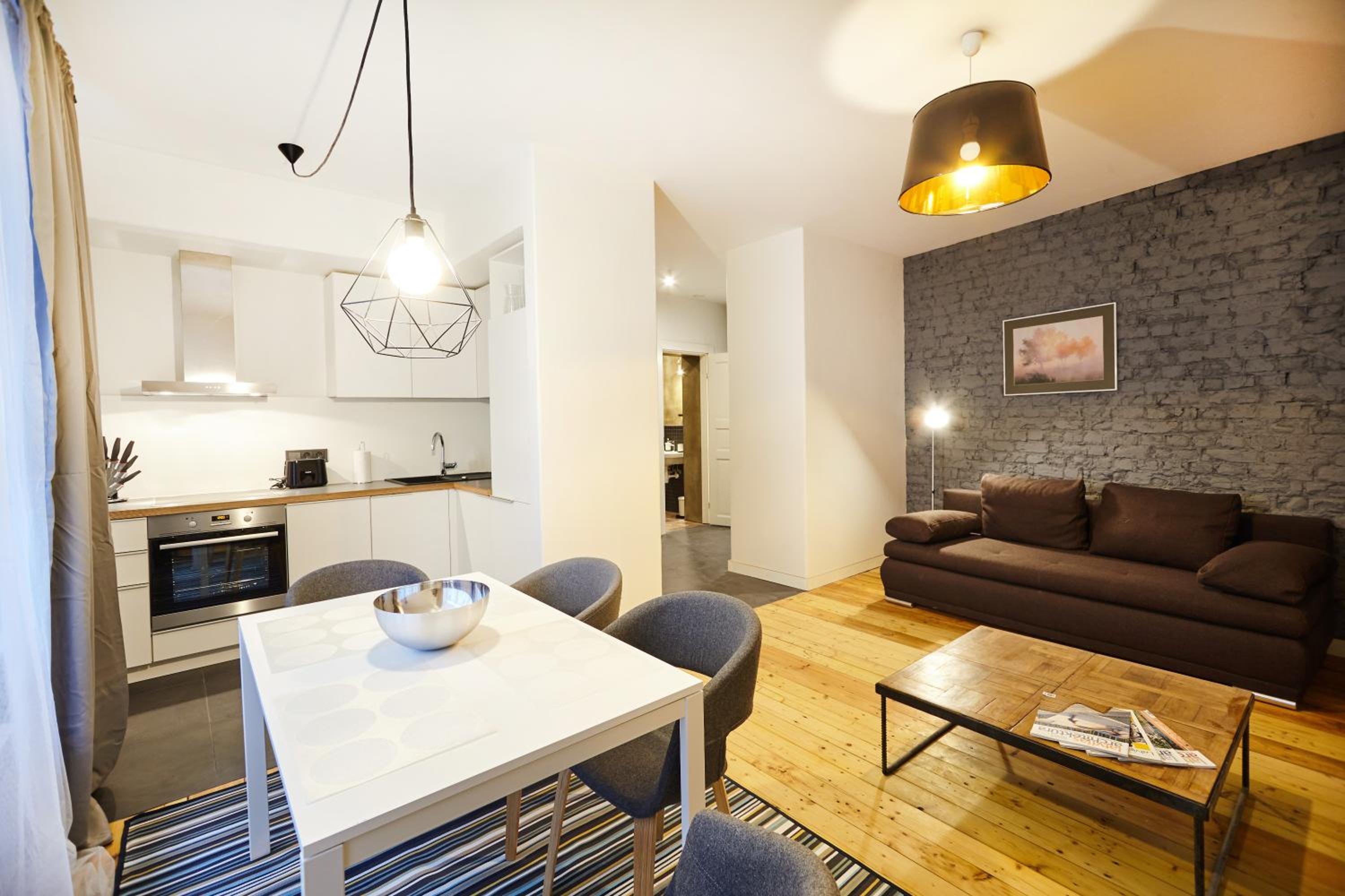 One-Bedroom Apartment - Photo 6