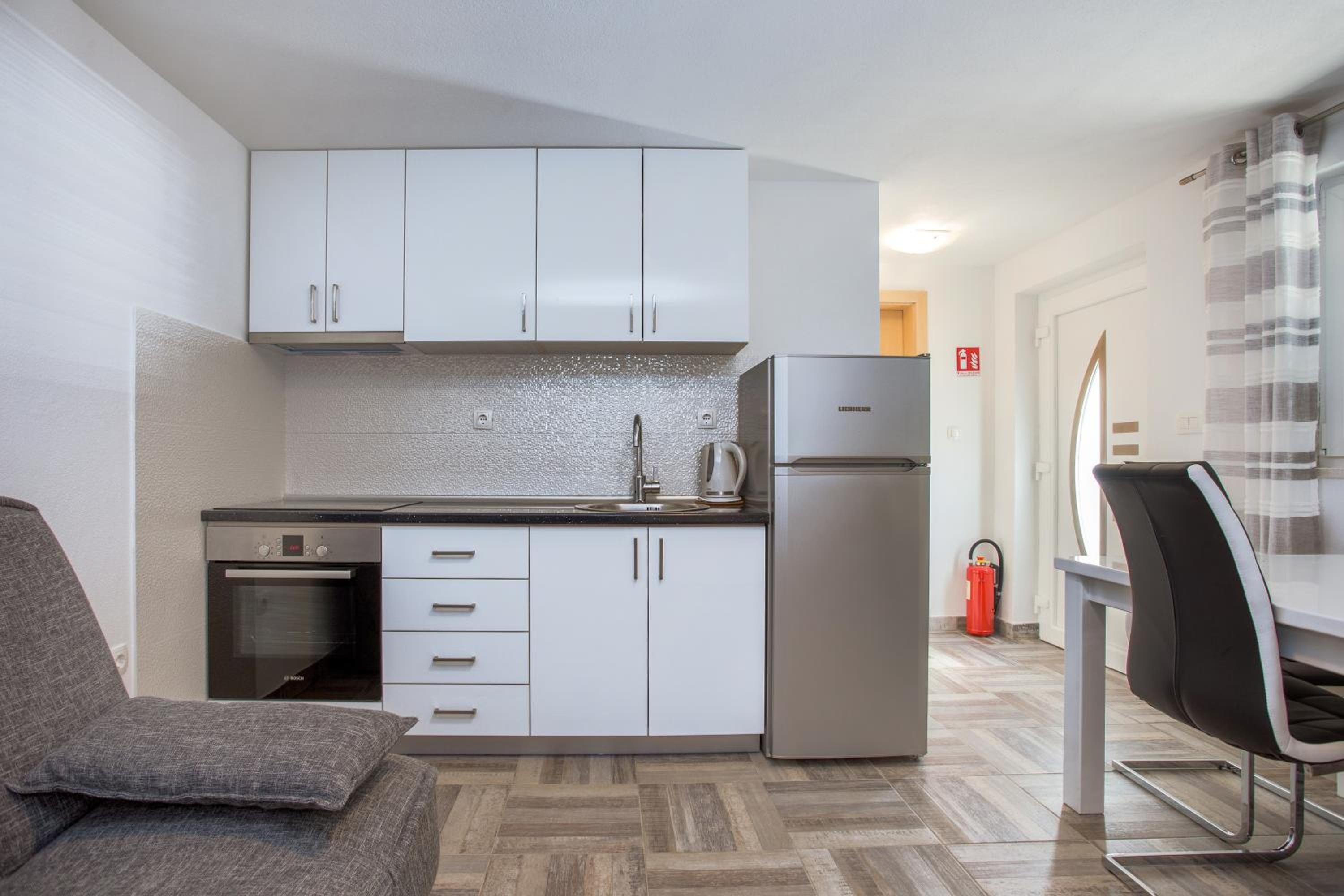 Apartment - Ground Floor photo 3