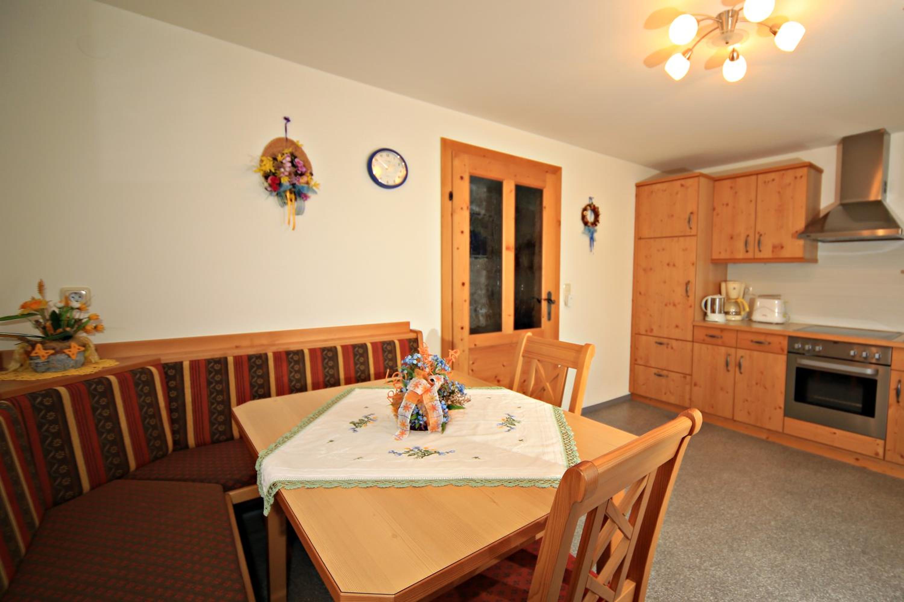 Two-Bedroom Apartment with Balcony photo 2