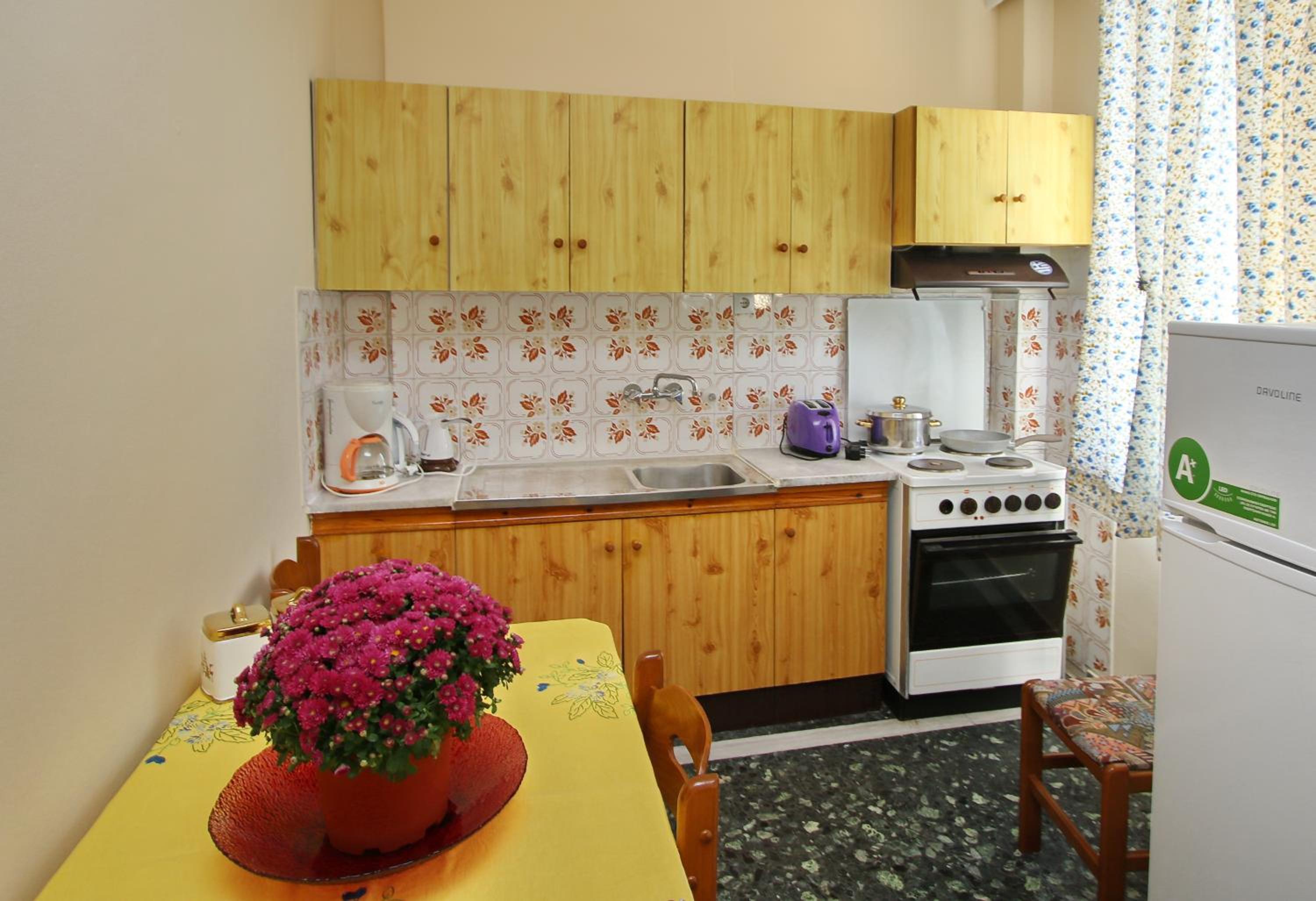 Apartment photo 2