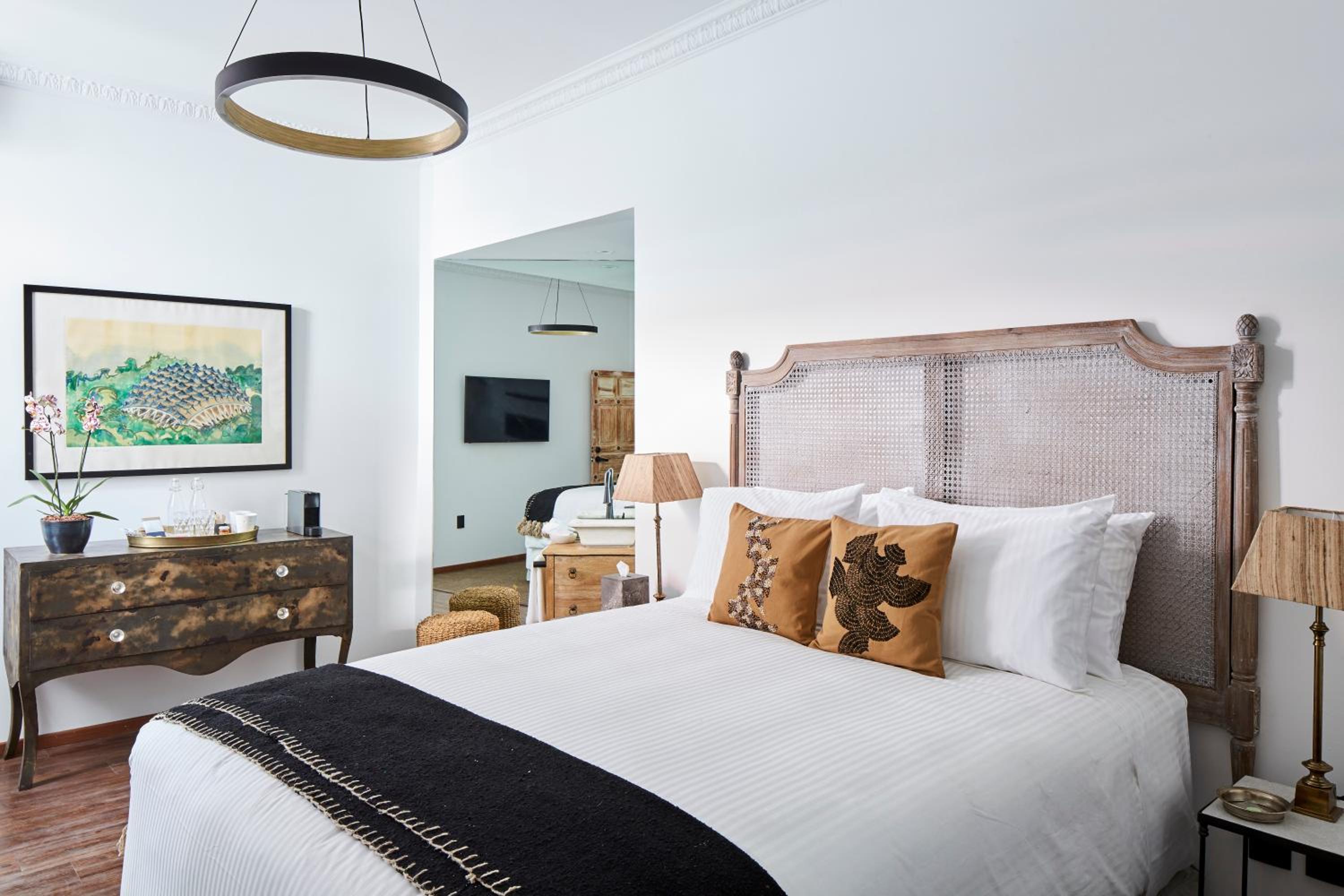 Standard Suite - Photo 45