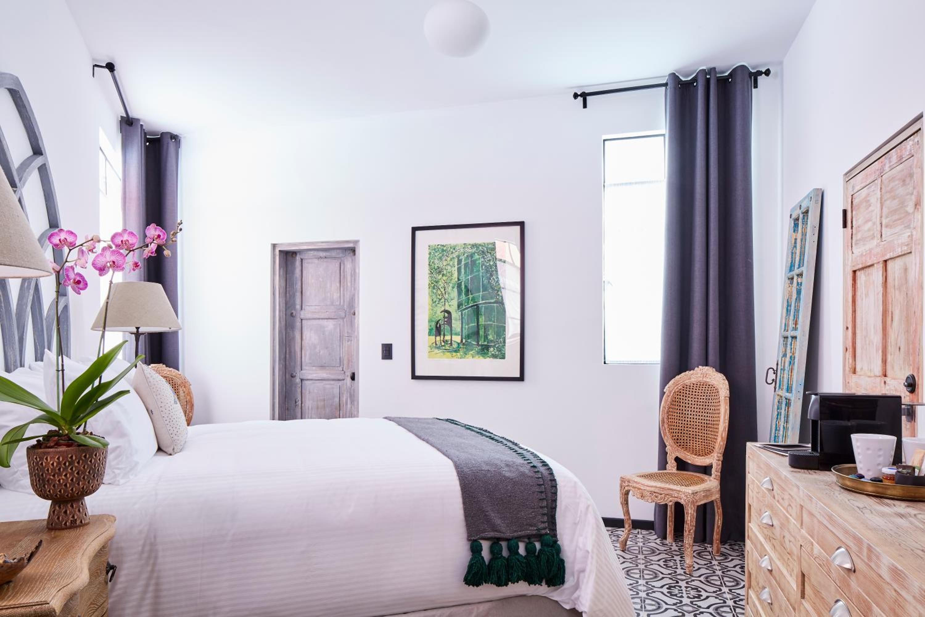 Standard Suite - Photo 57