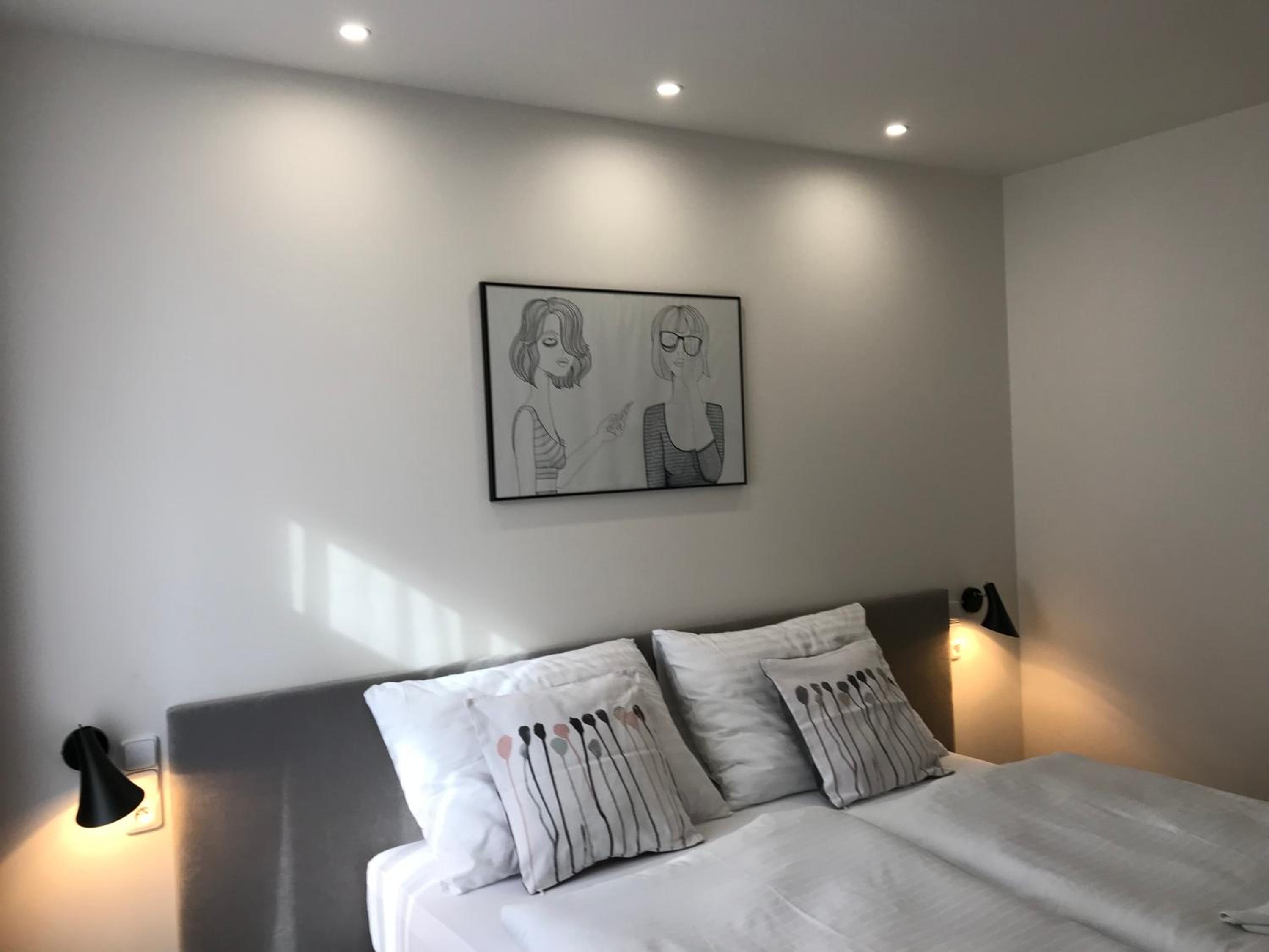 Business Double Room with Courtyard View - Photo 12