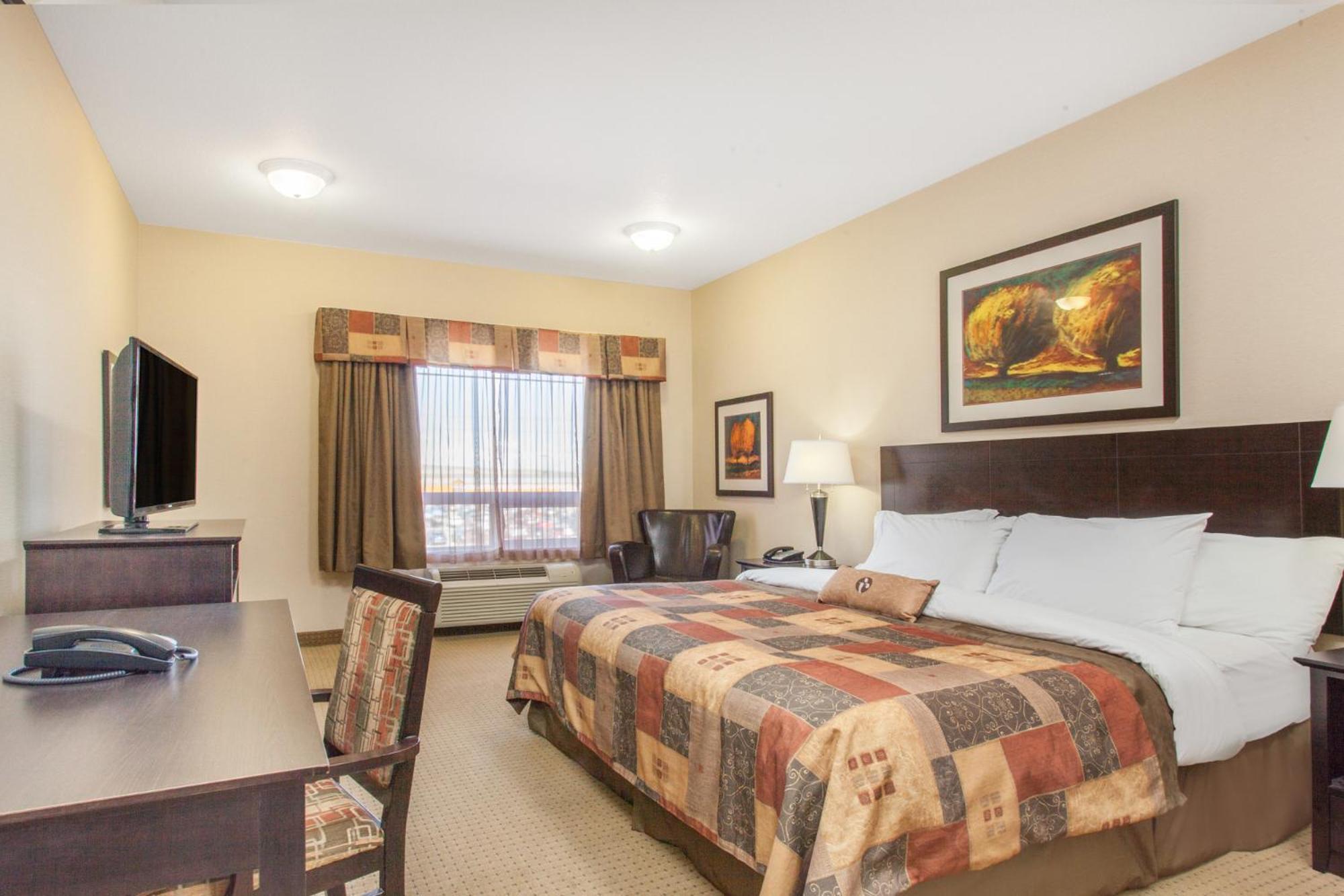 Deluxe King Room - Non-Smoking - Photo 1