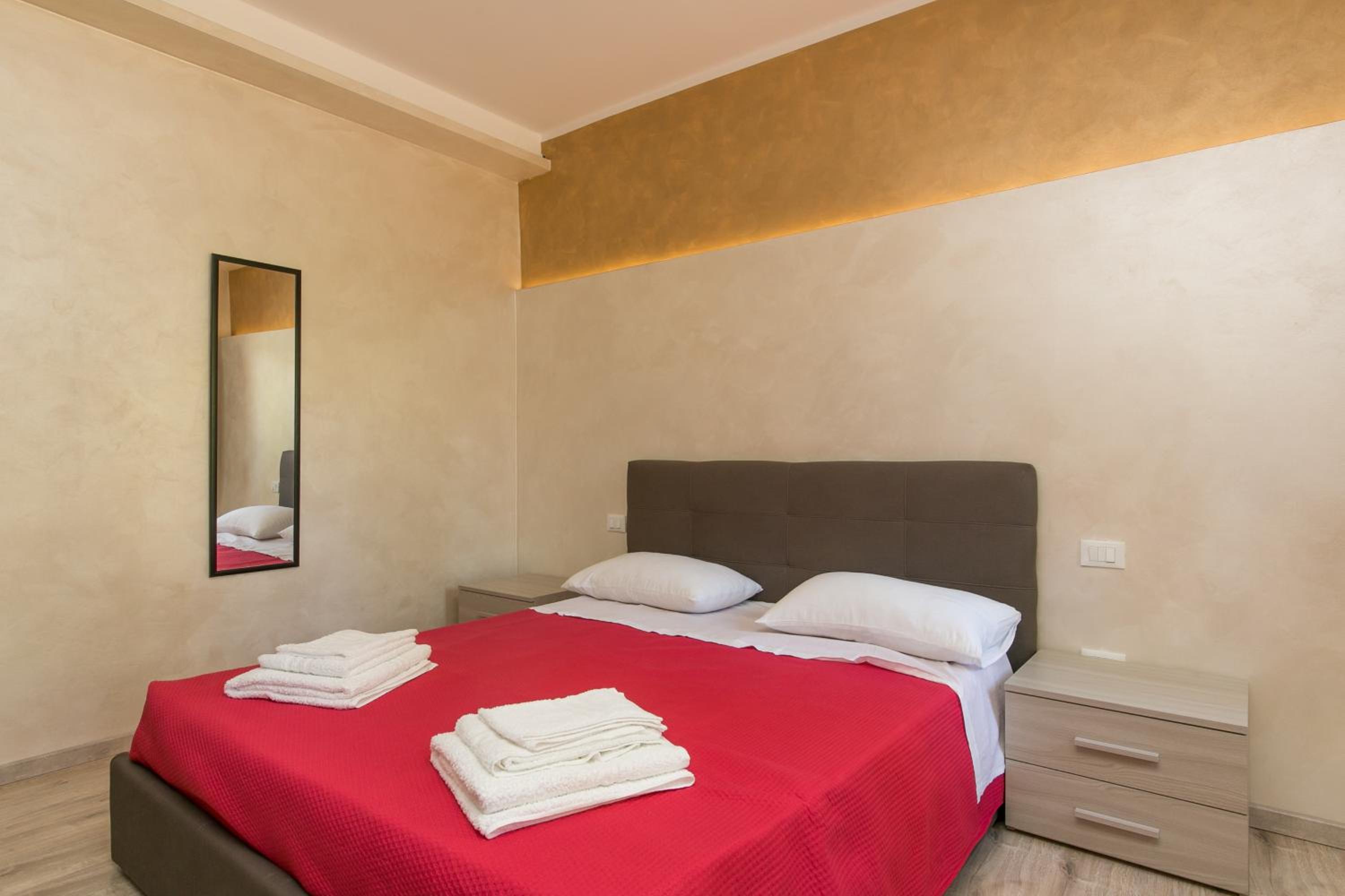 Deluxe Room - Photo 2