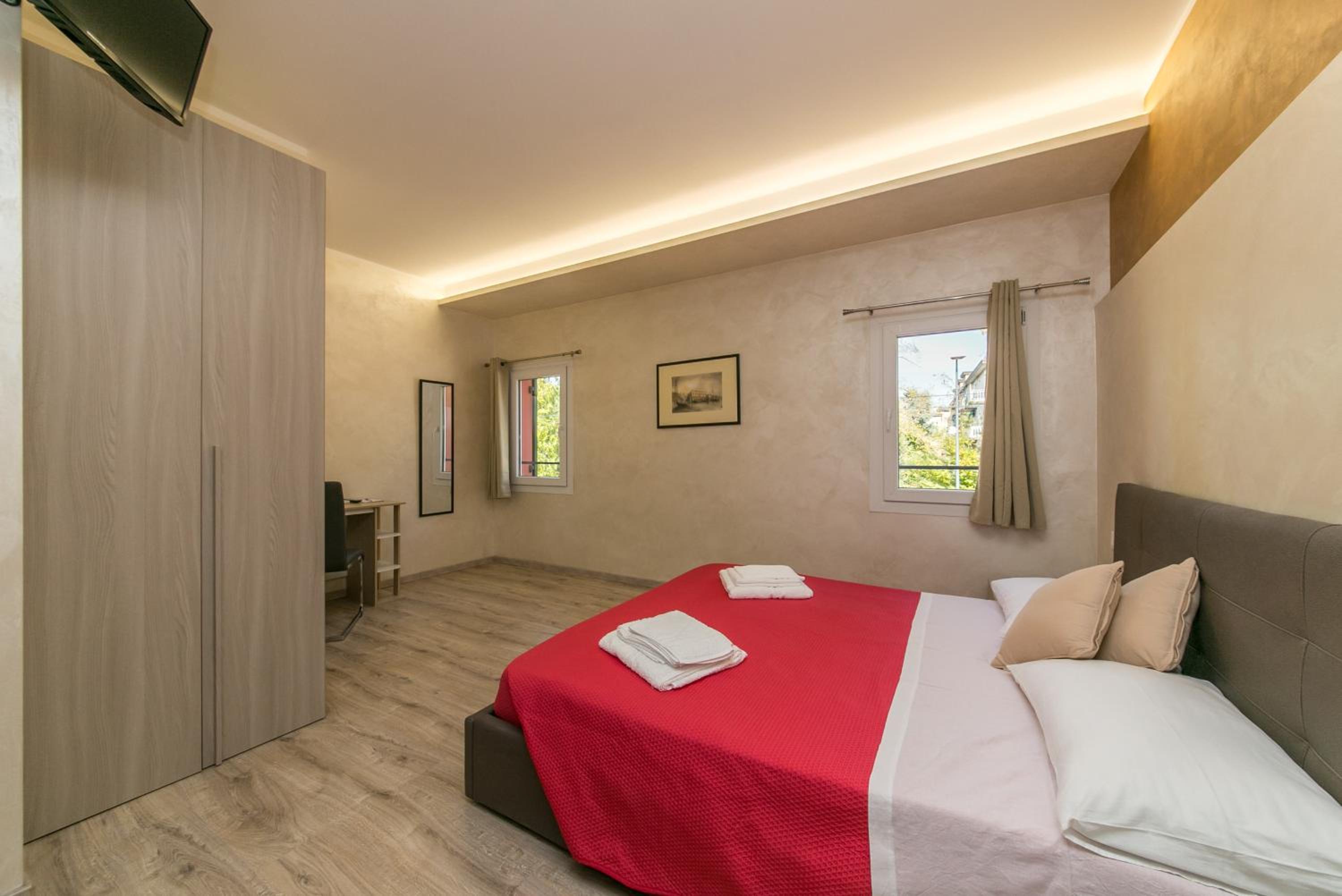 Superior Double Room - Photo 1