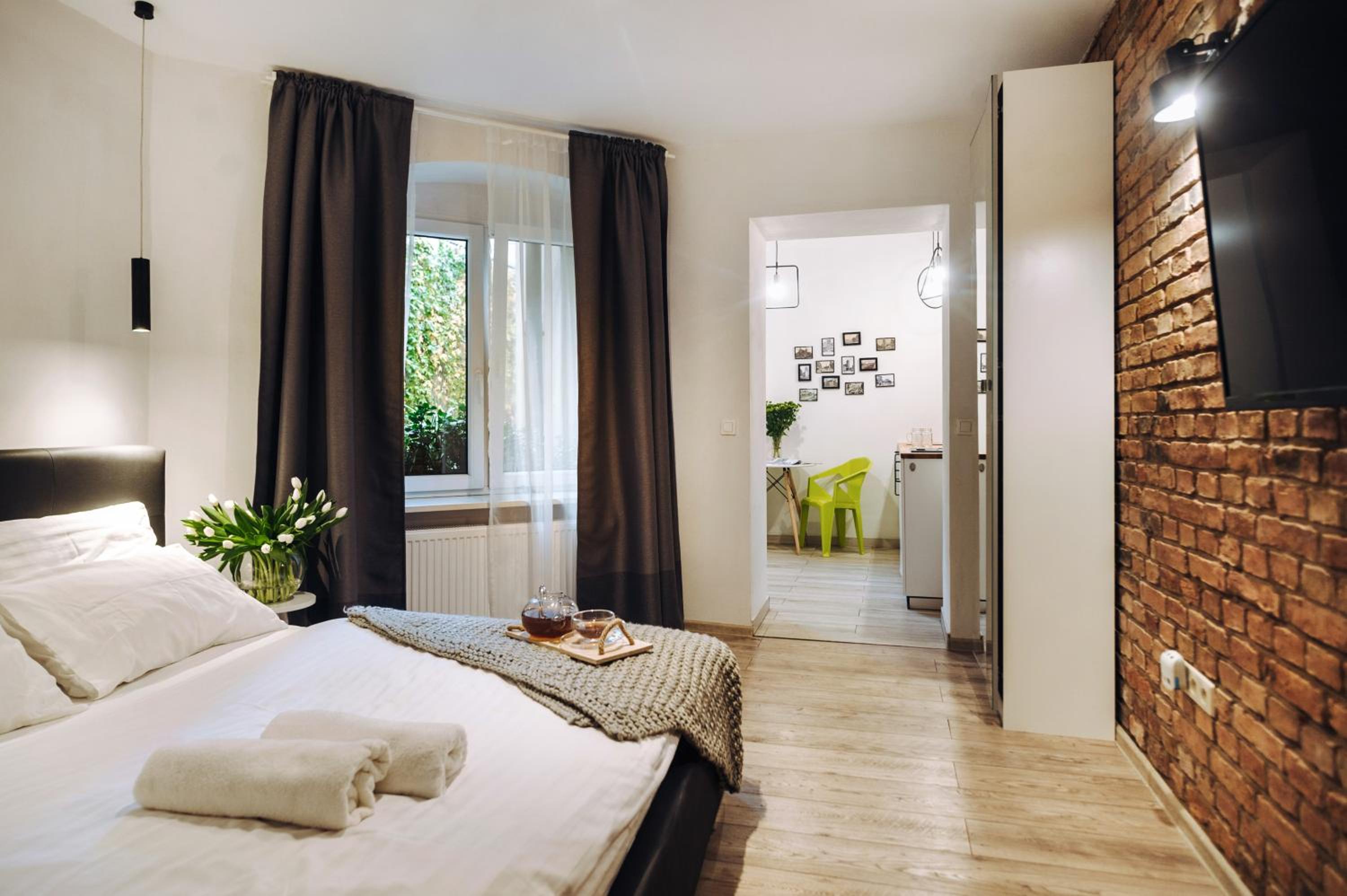 Studio Apartment (Ground Floor) - Photo 2