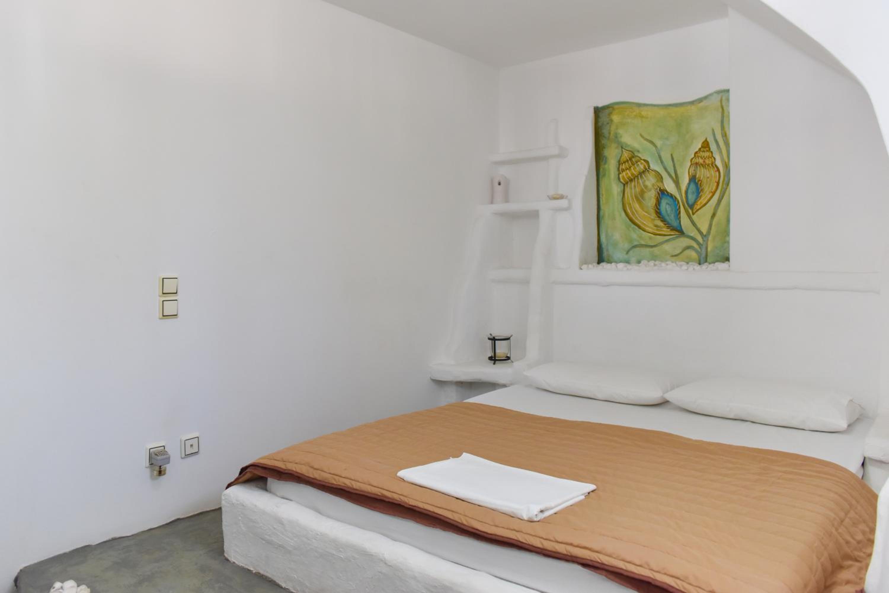 Two-Bedroom Apartment - Split Level
