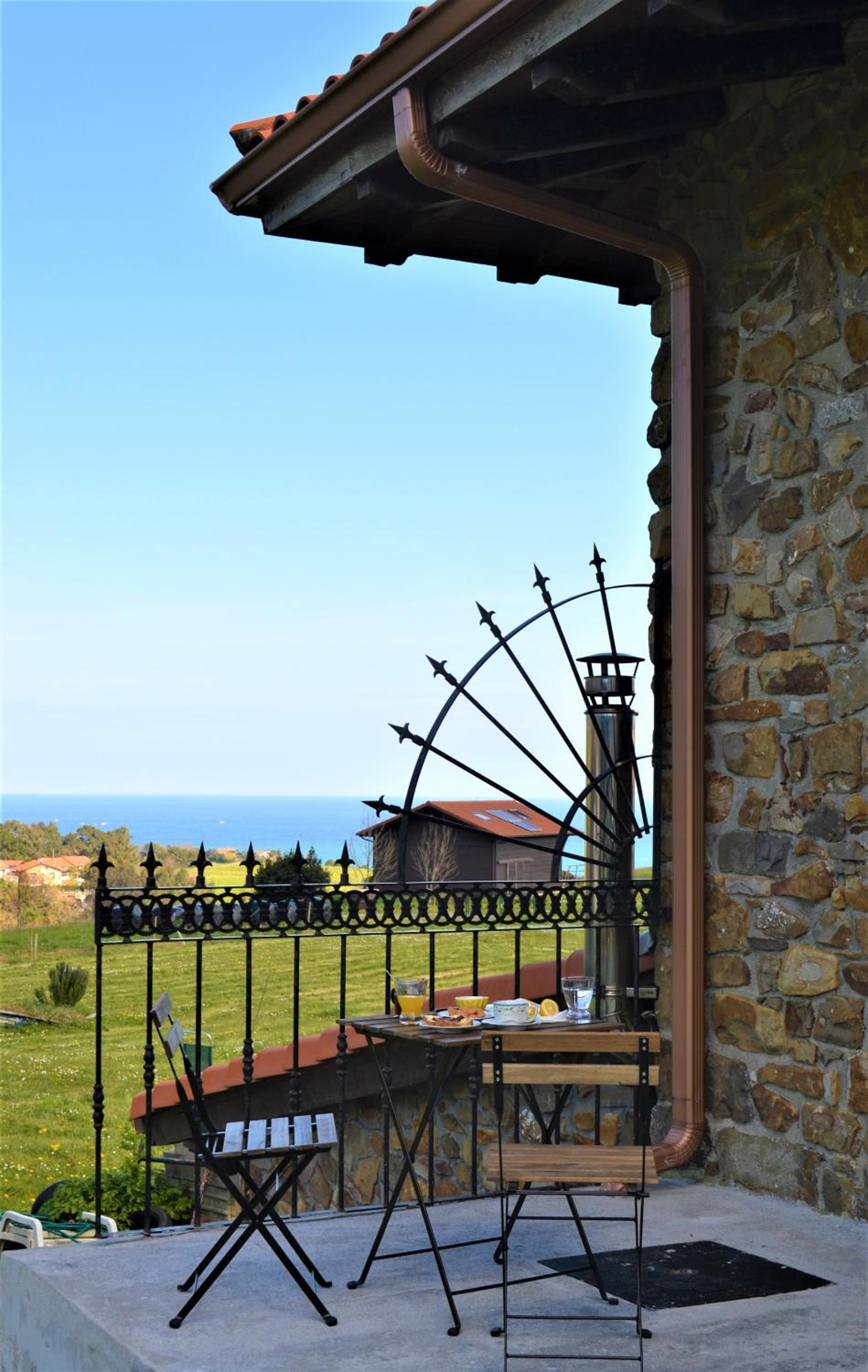 Apartment with Sea View photo 2