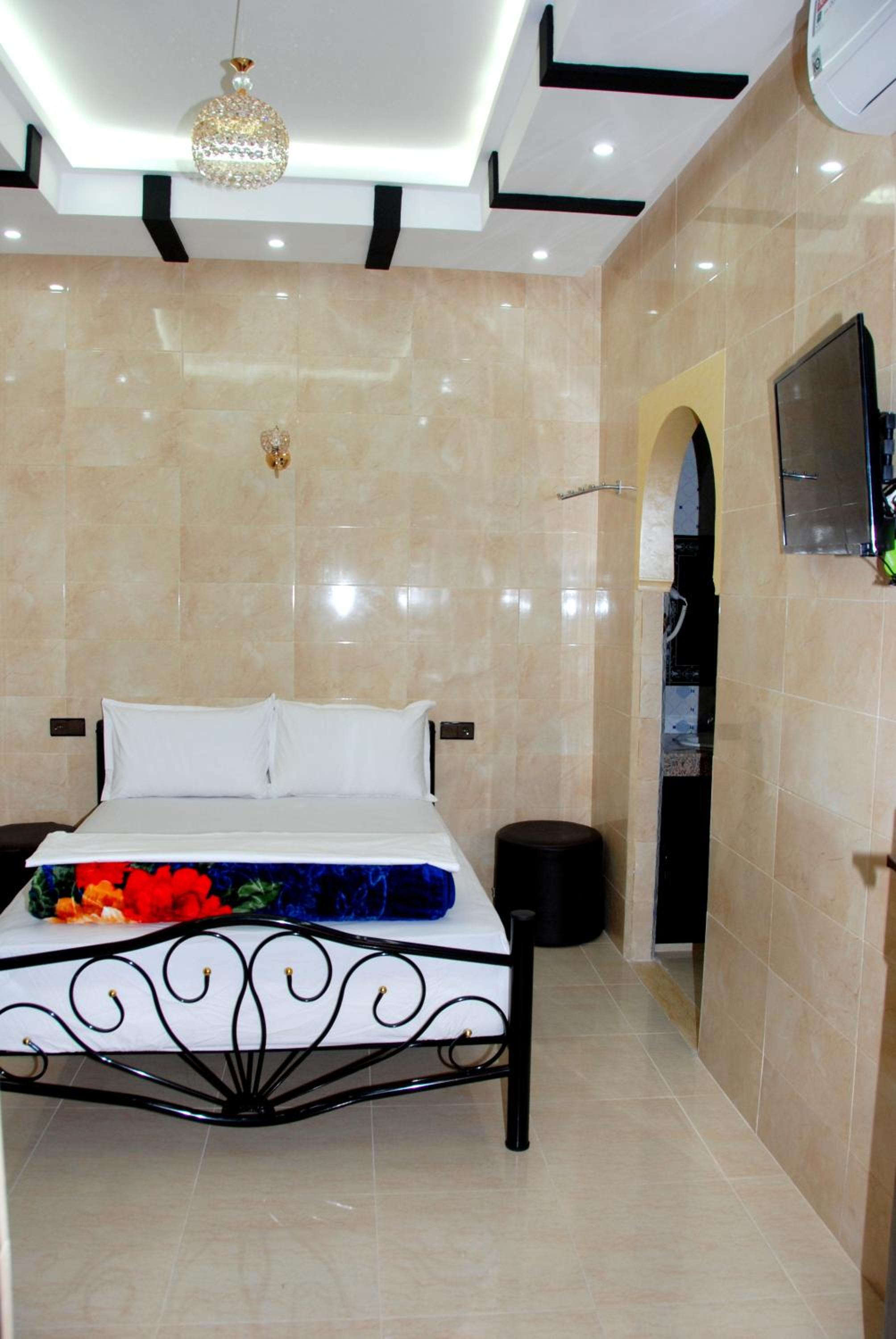 Triple Room - Photo 37
