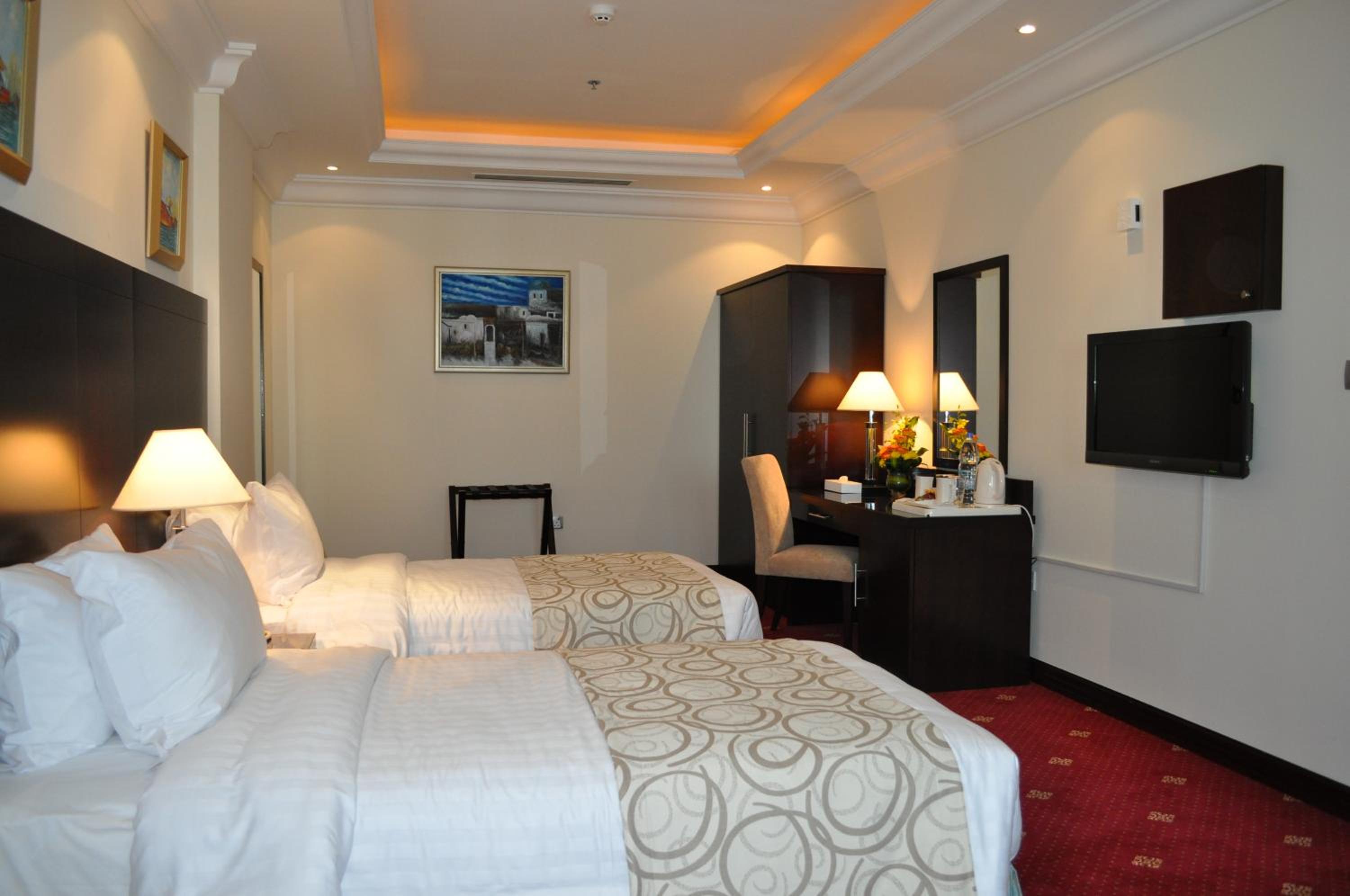 Standard Twin Room - Photo 1