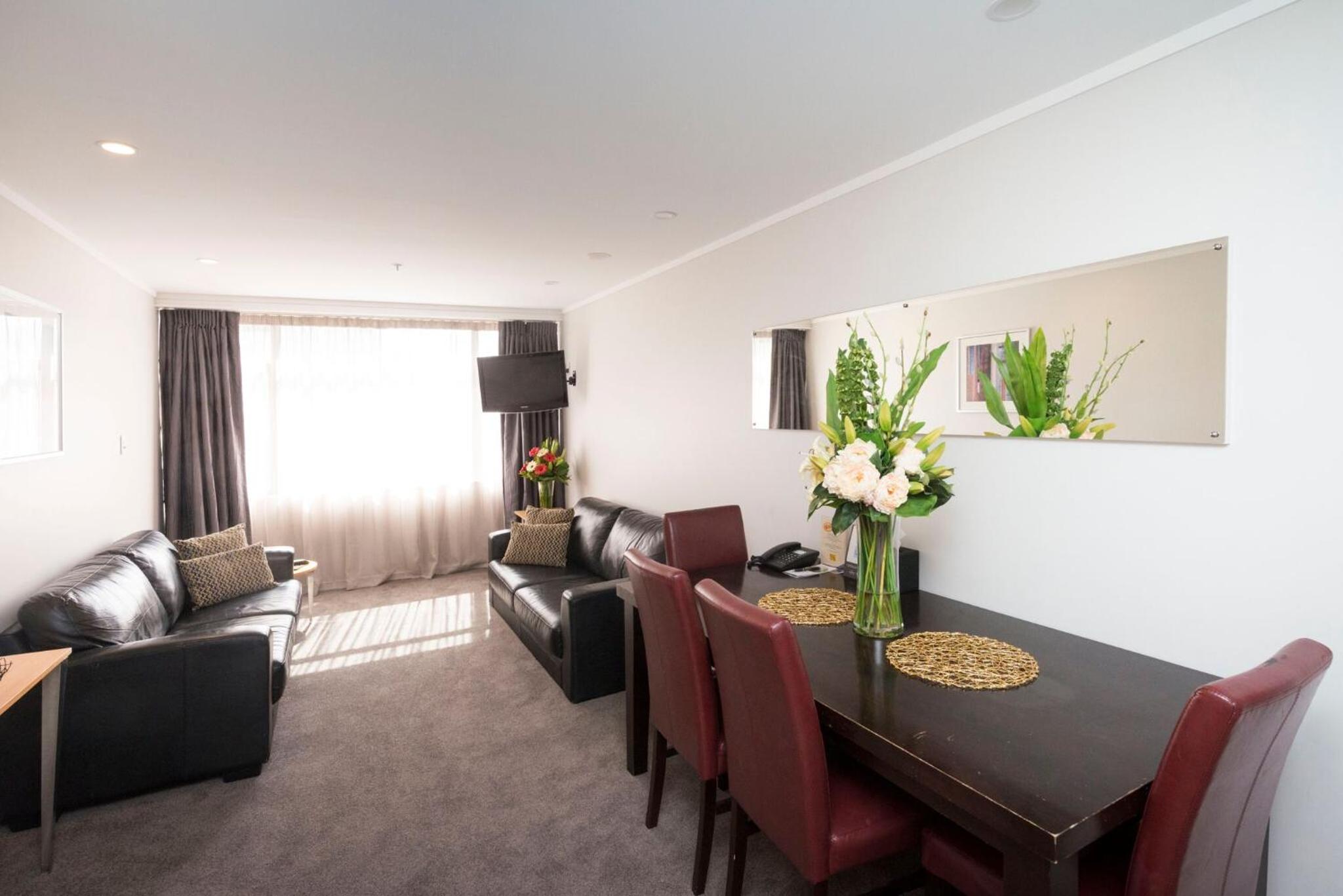 Two-Bedroom Apartment - Photo 3