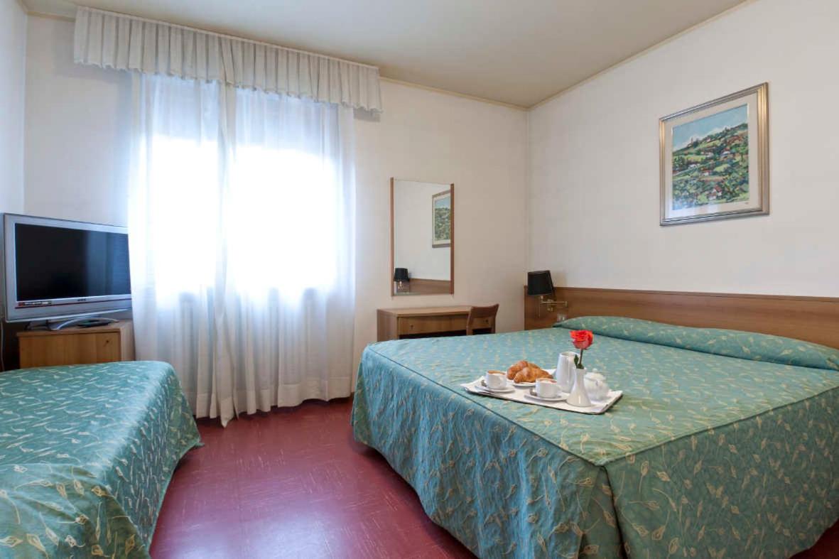 Triple Room photo 2