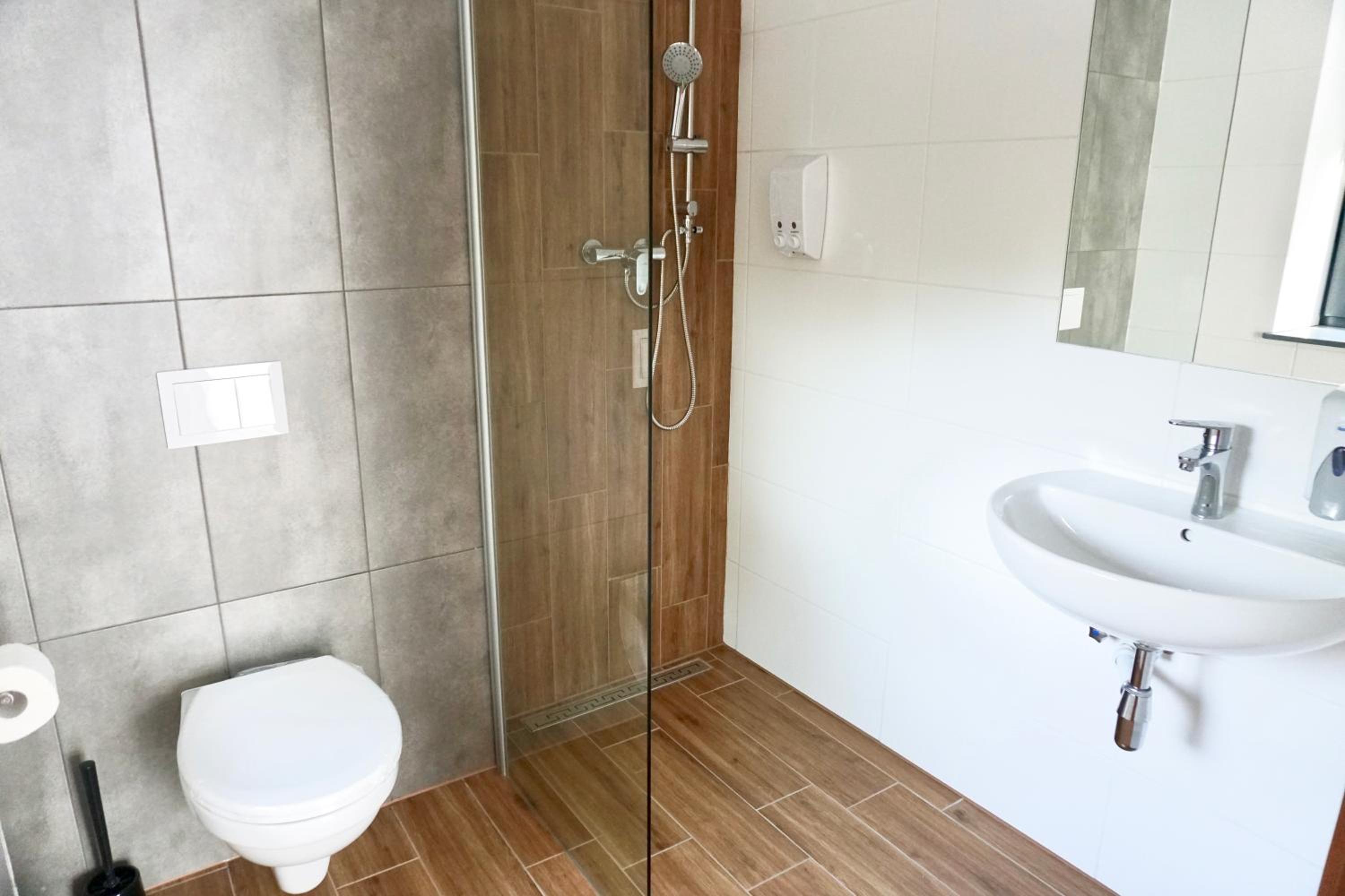 Double Room - Photo 6