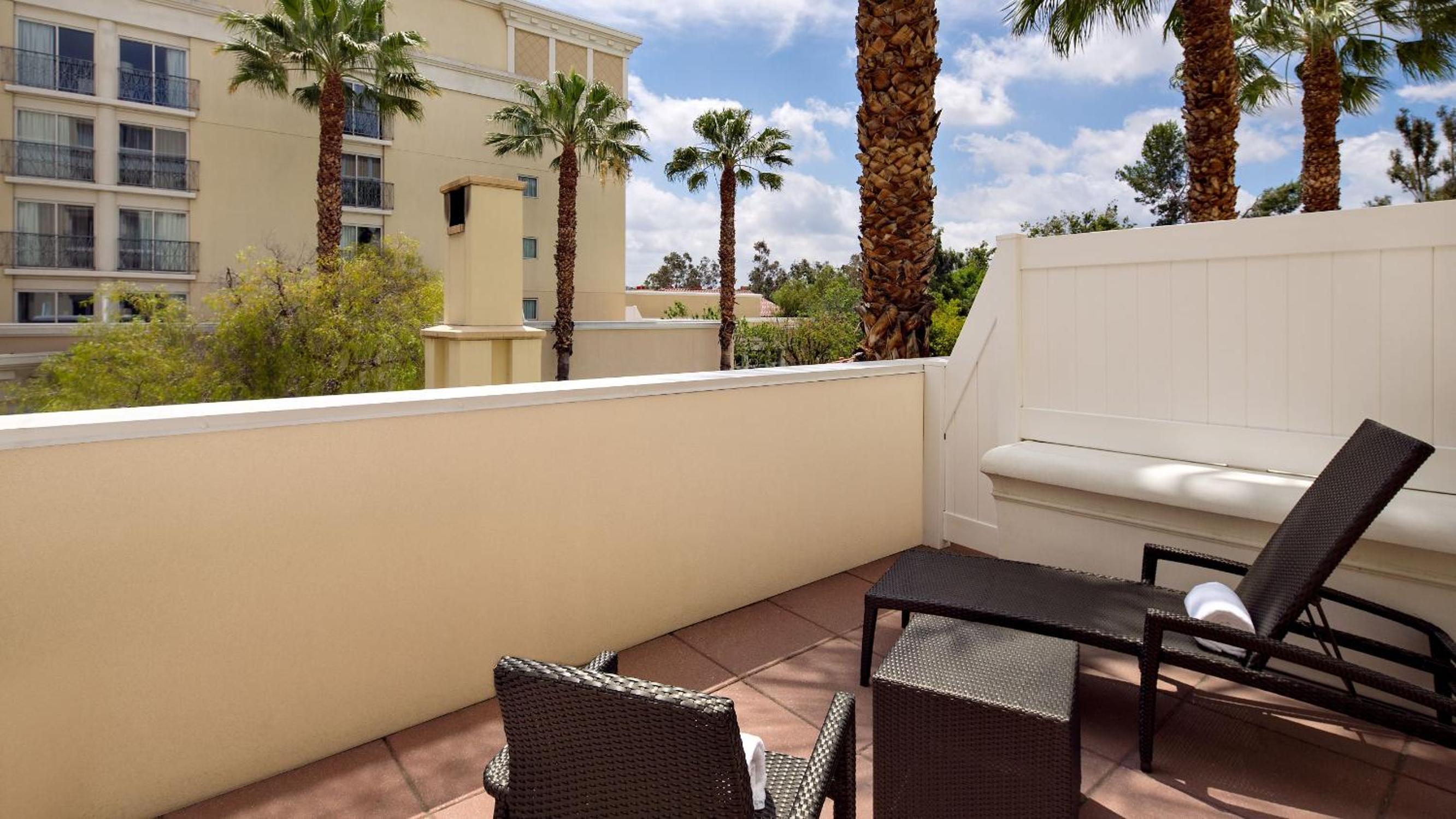 King Room with Terrace - Photo 11