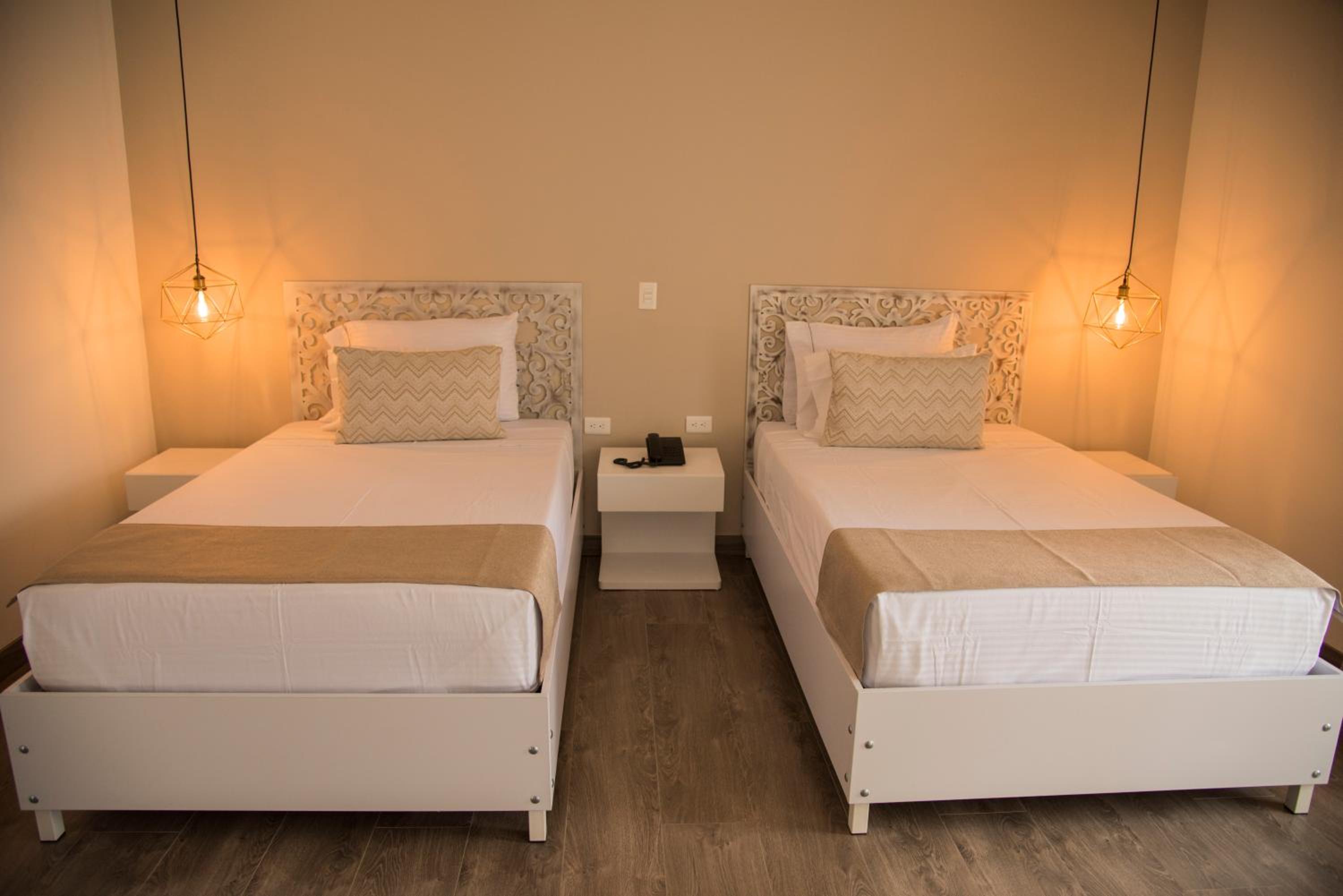Deluxe Twin Room photo 3