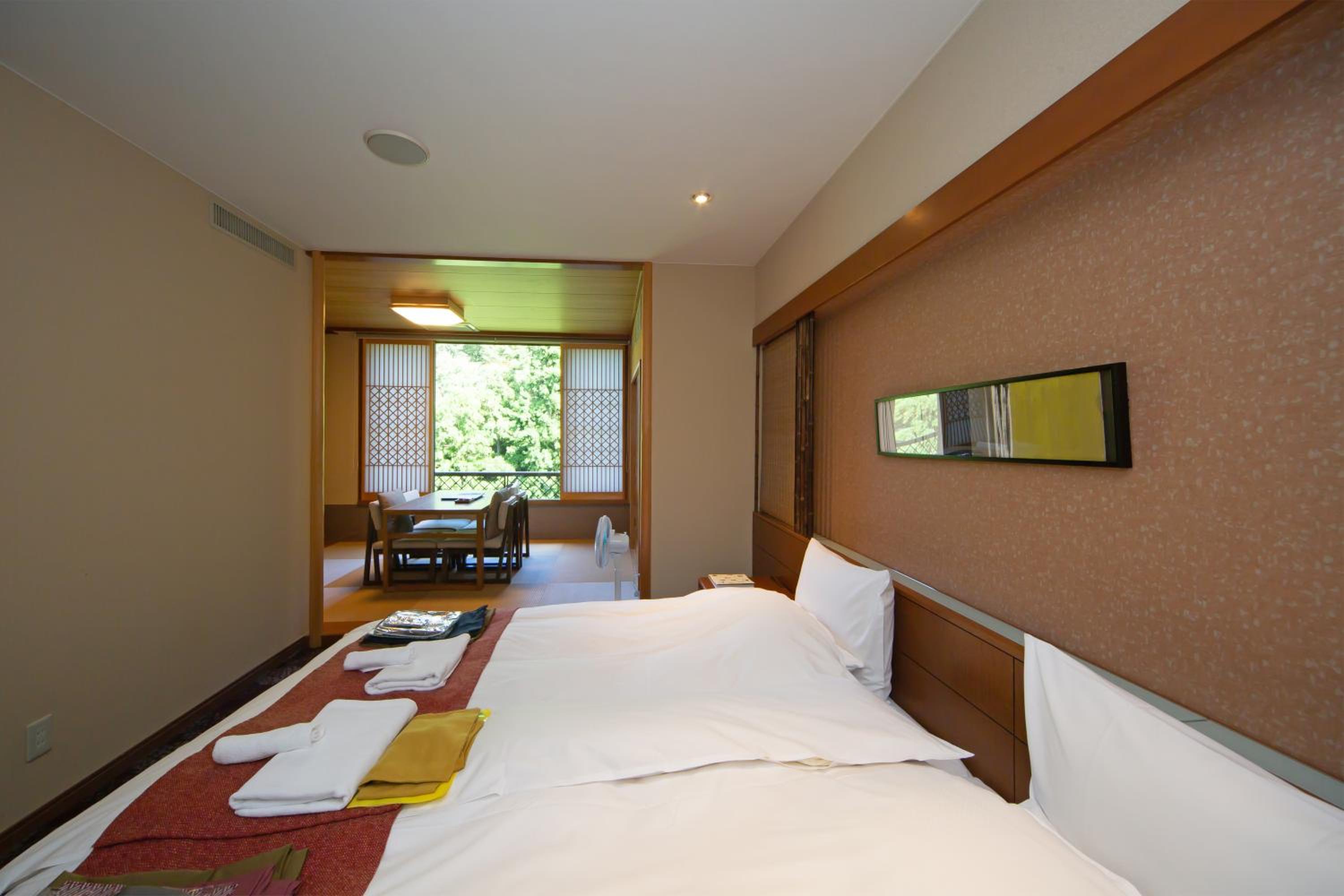 【Breakfast&Dinner Included】Superior Twin Room with Shower Room - Photo 8