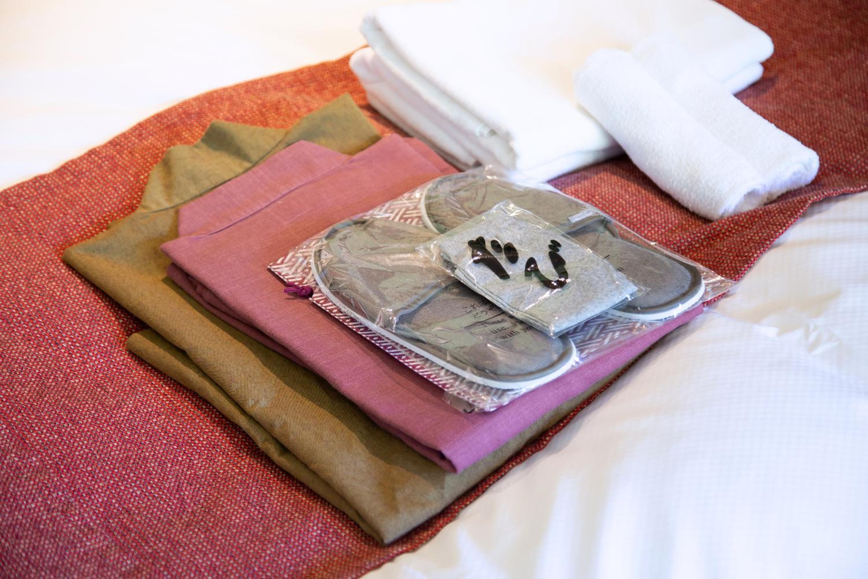 【Breakfast&Dinner Included】Superior Twin Room with Shower Room - Photo 6