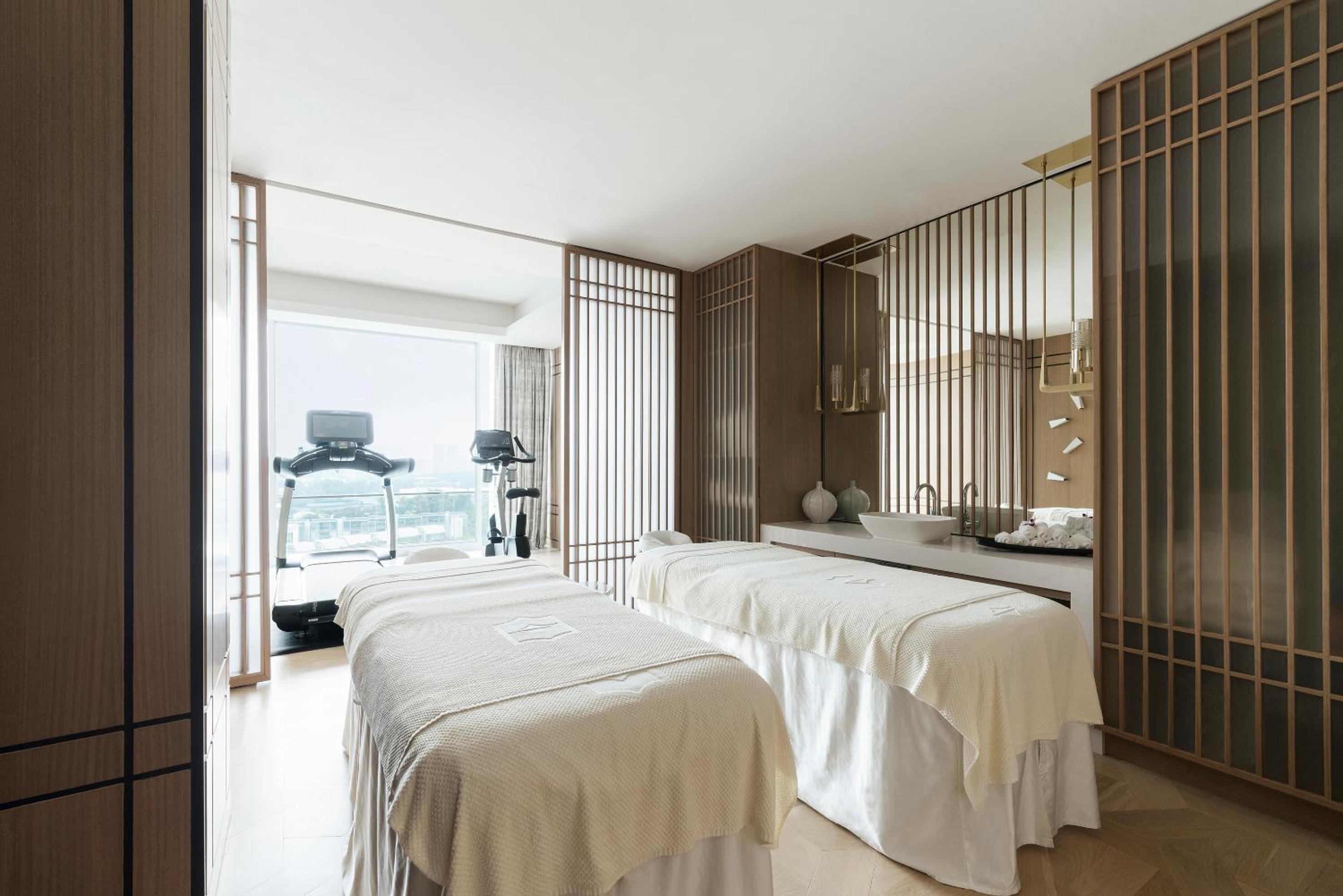 Tower Wing Grand Suite