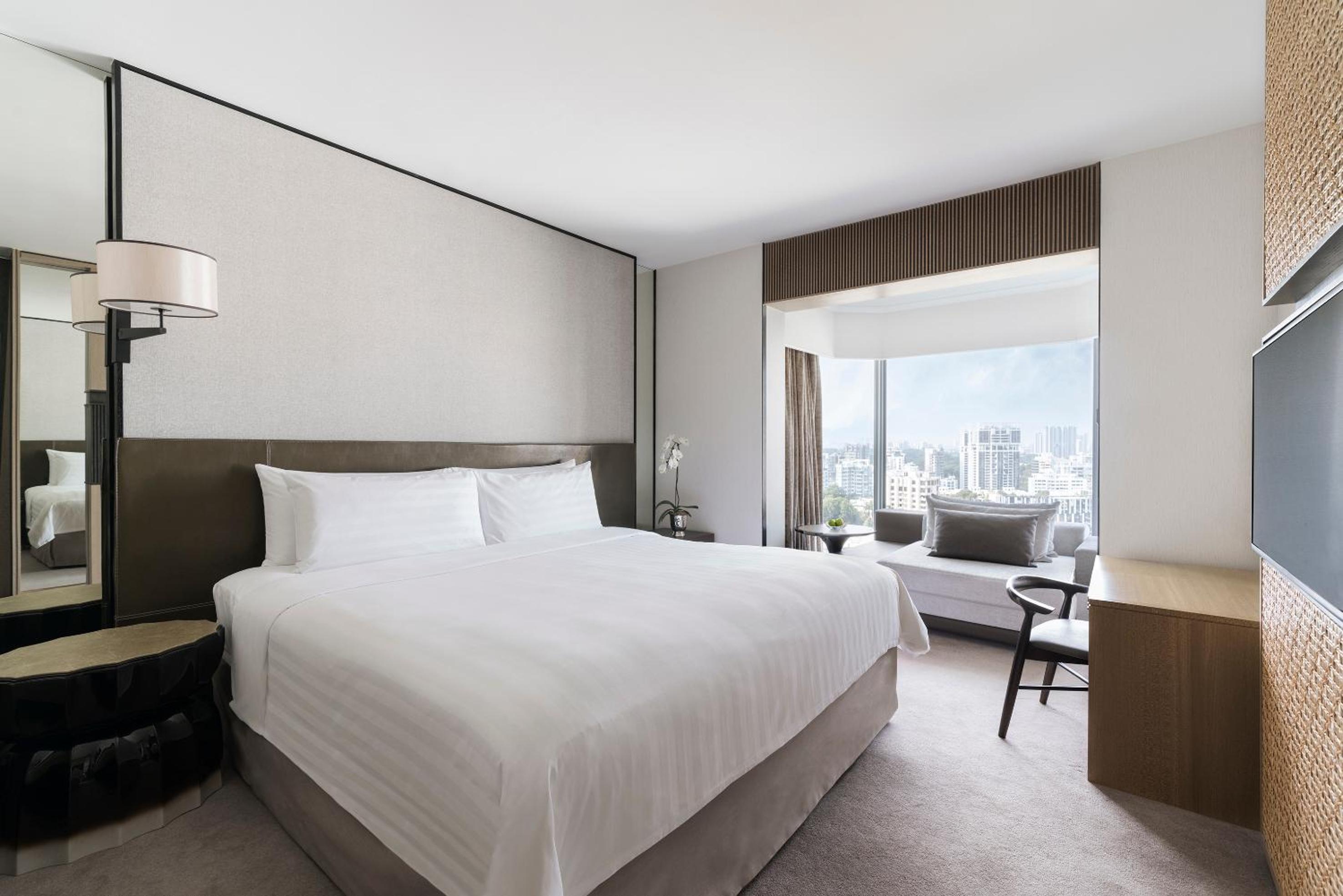 One Bedroom Tower Suite (Non Smoking)