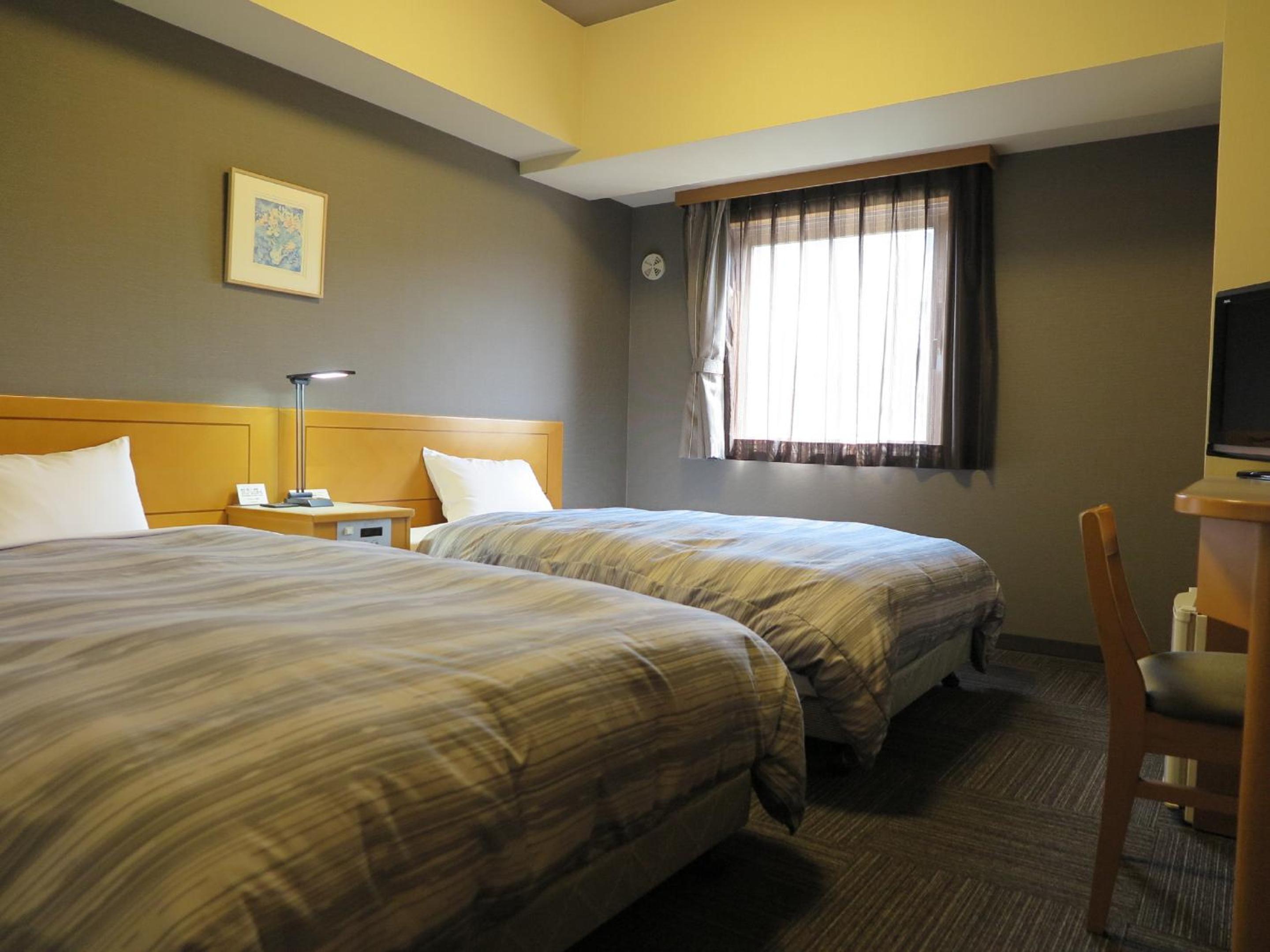 Twin Room - Smoking - Photo 1