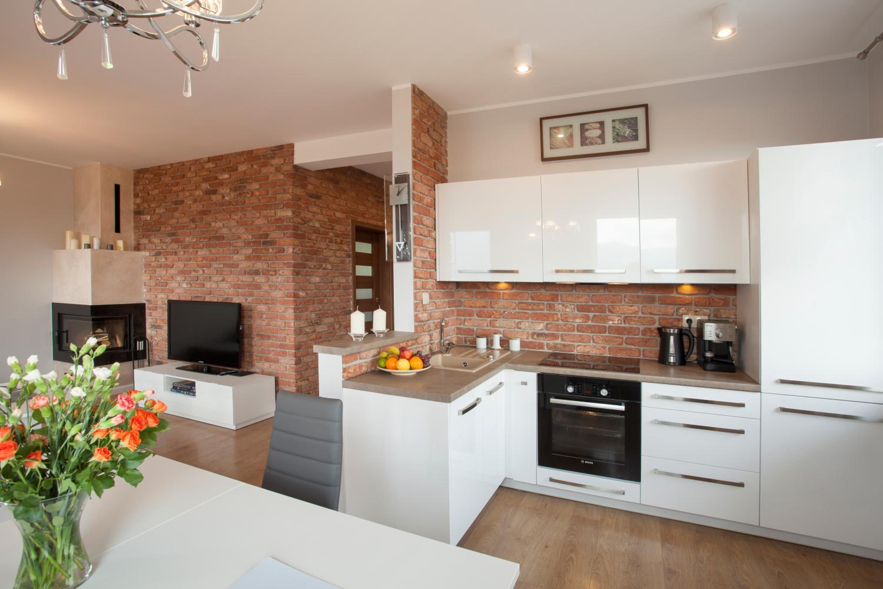 One-Bedroom Apartment - Photo 17