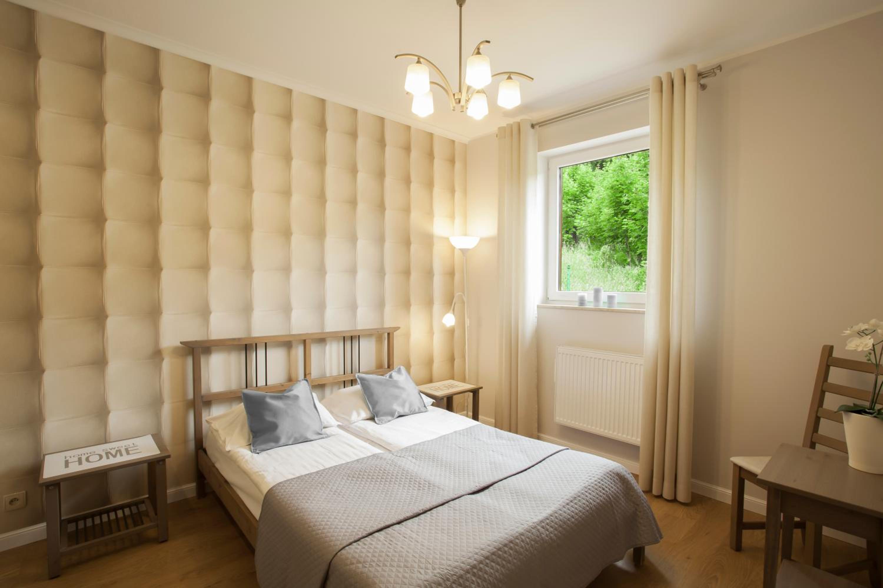 One-Bedroom Apartment - Photo 12