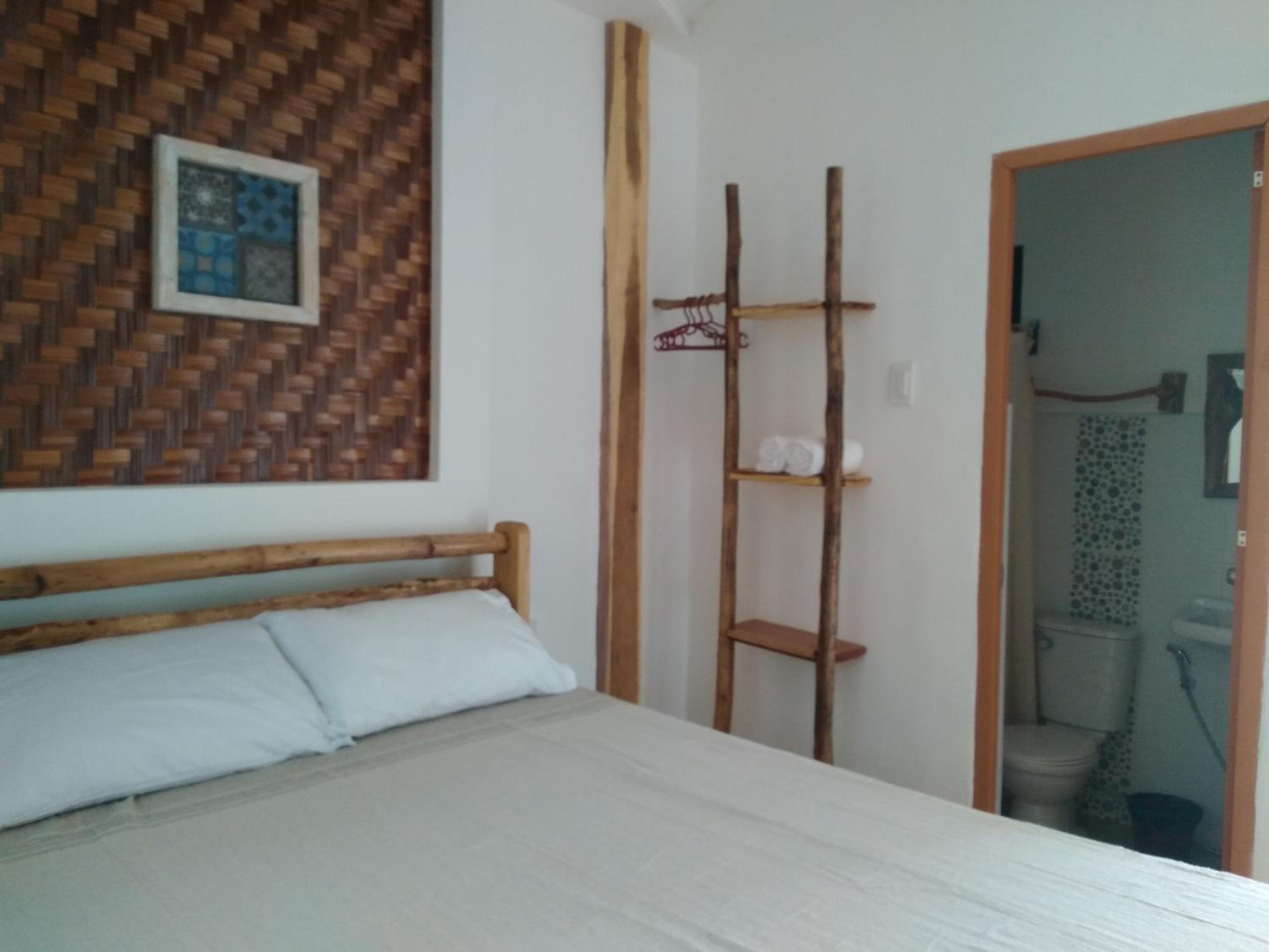 Standard Double Room - Photo 8